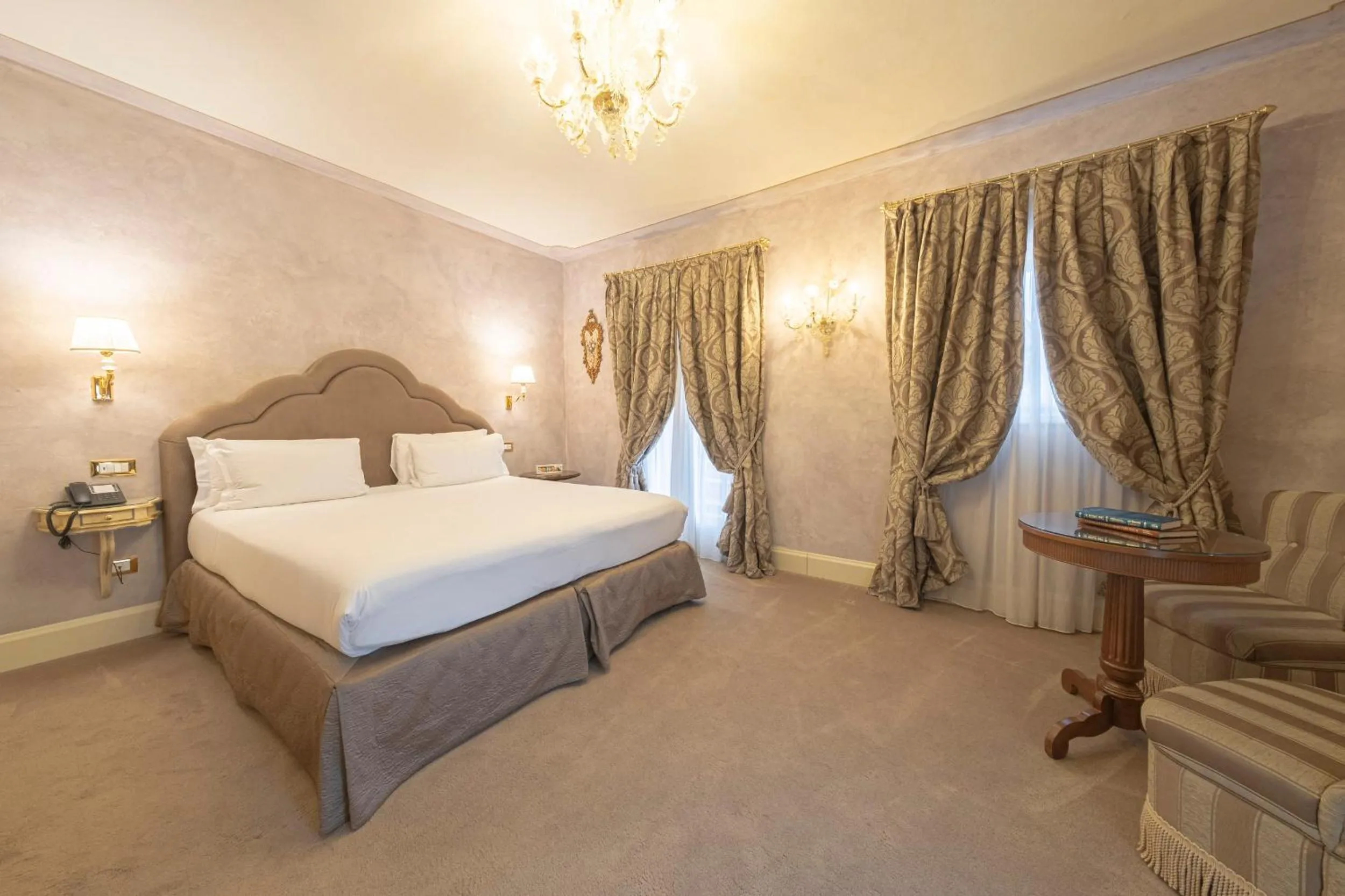 Bed in Hotel Villa Barbarich