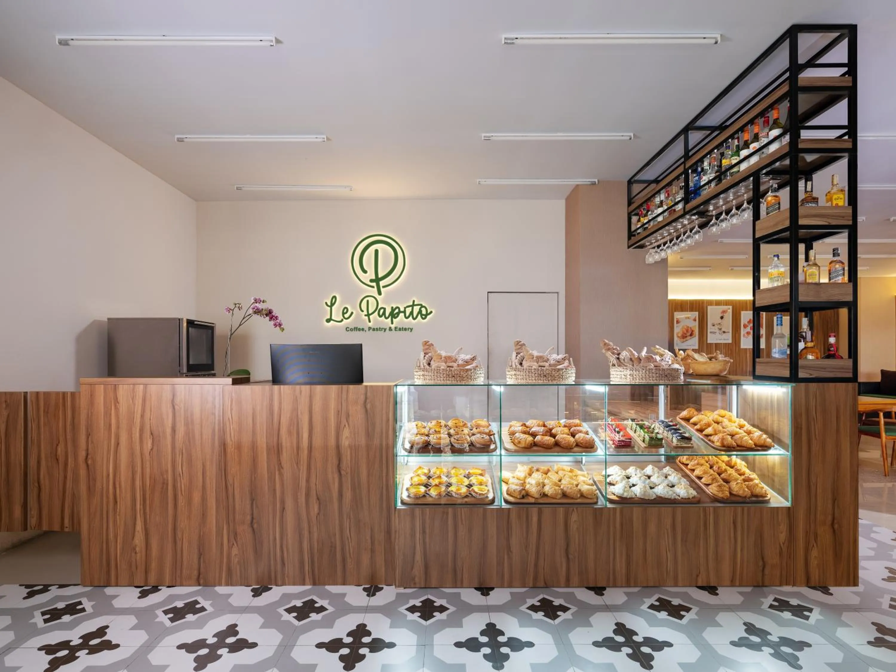 Restaurant/places to eat in The Alana Yogyakarta Hotel and Convention Center