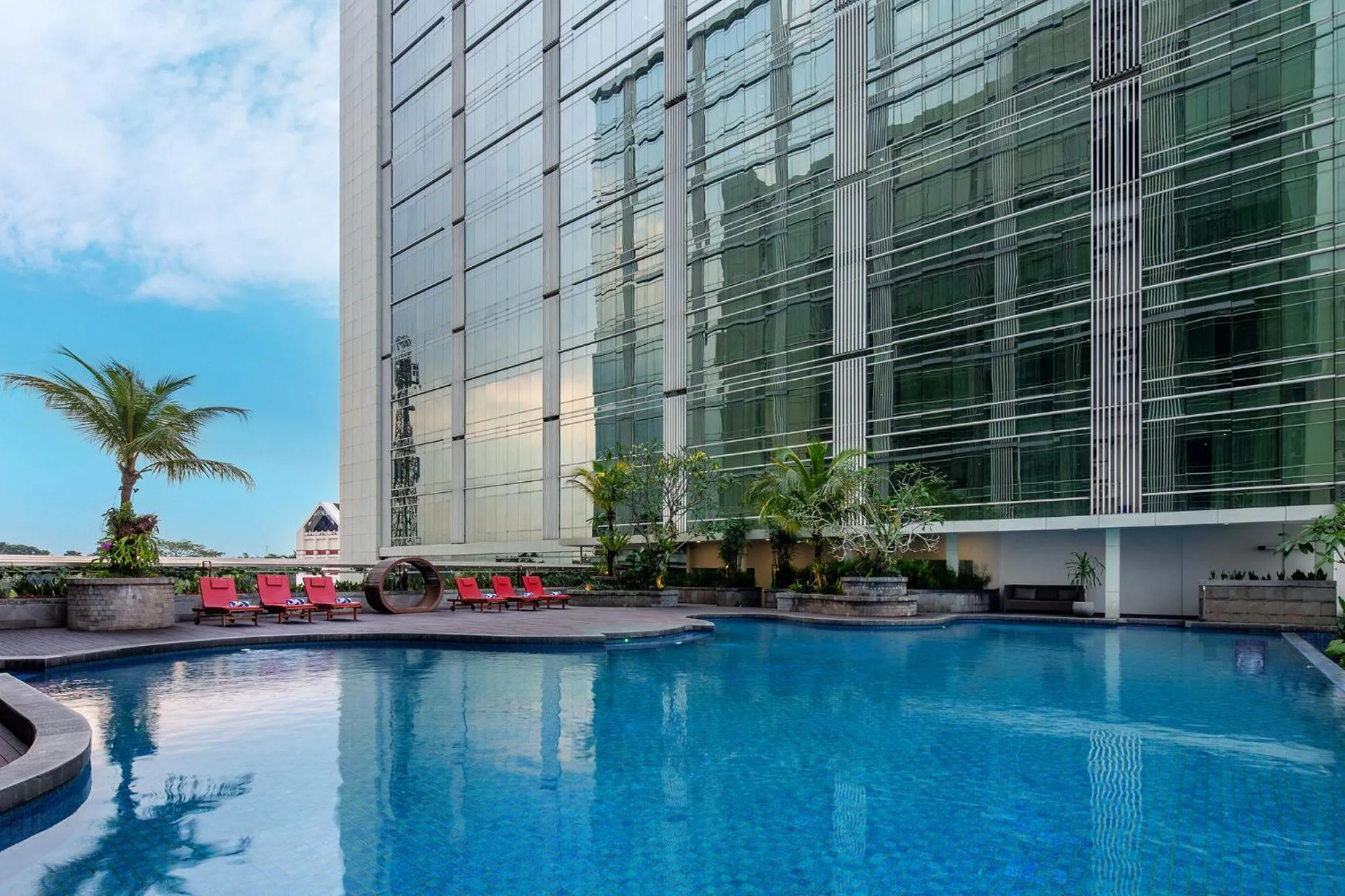 Swimming pool in The Alana Yogyakarta Hotel and Convention Center