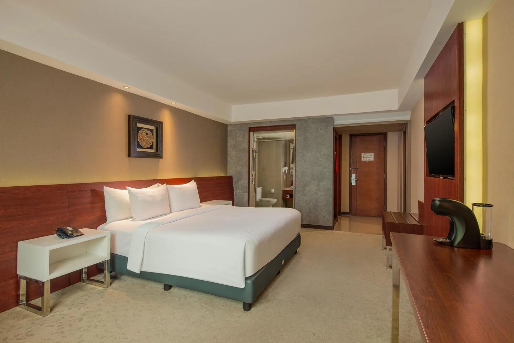 Bed in The Alana Yogyakarta Hotel and Convention Center