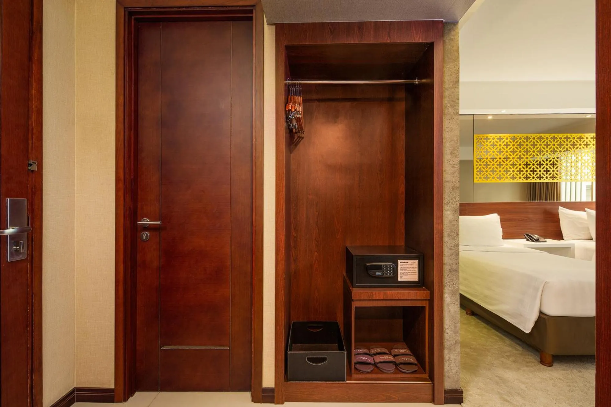 wardrobe, Bed in The Alana Yogyakarta Hotel and Convention Center