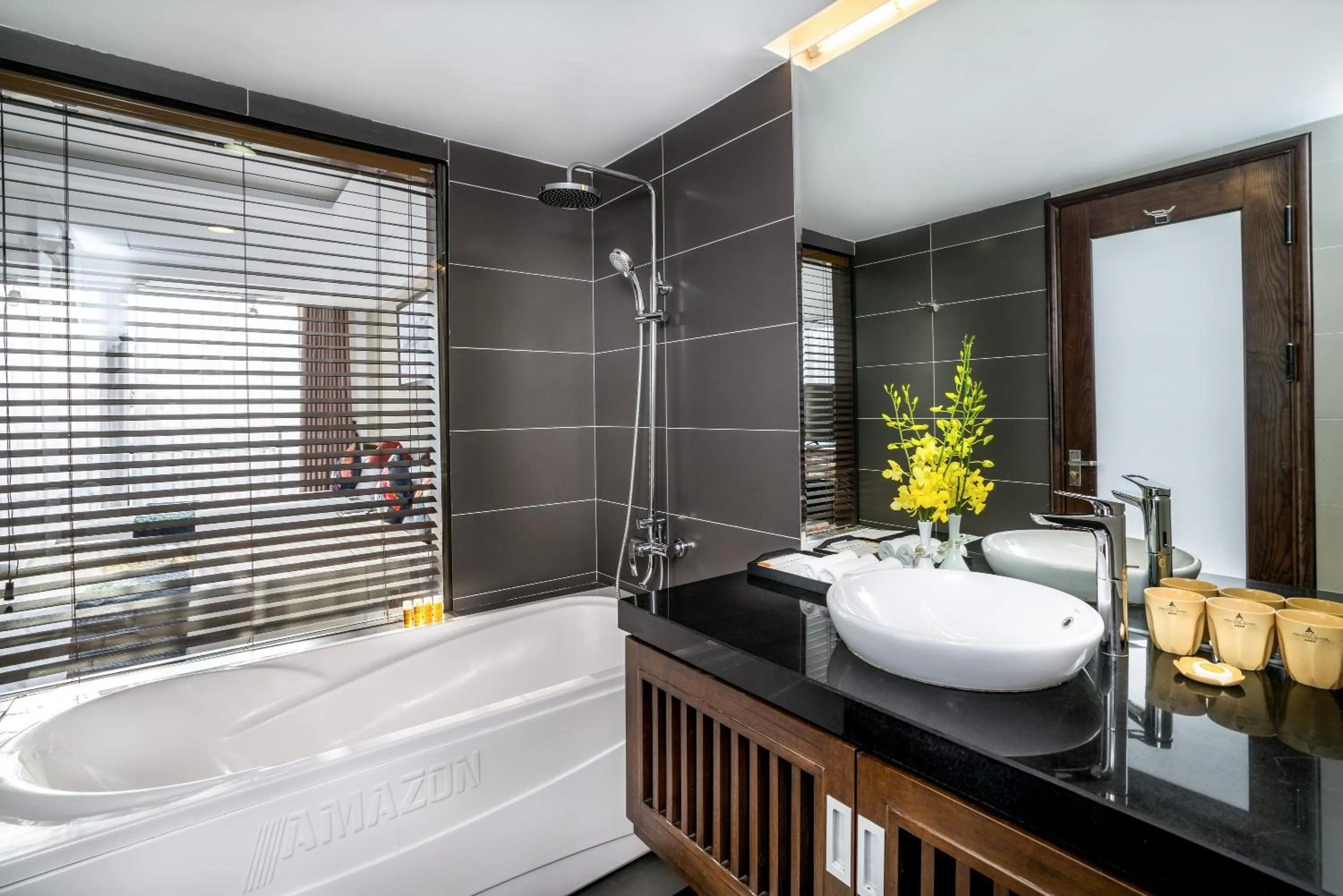 Bath in Amazing Hotel Sapa