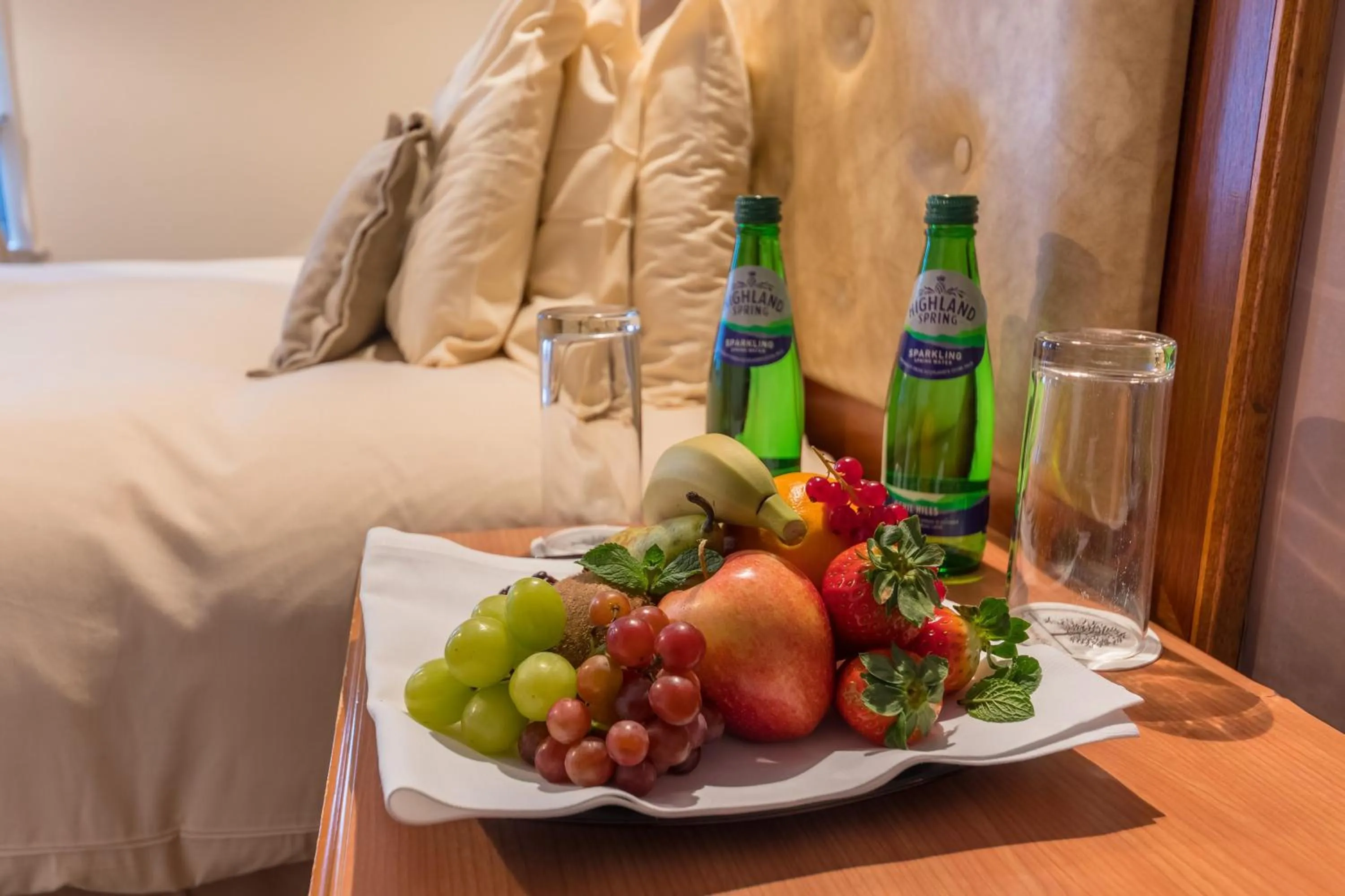 Food and drinks, Bed in Pentland Hotel