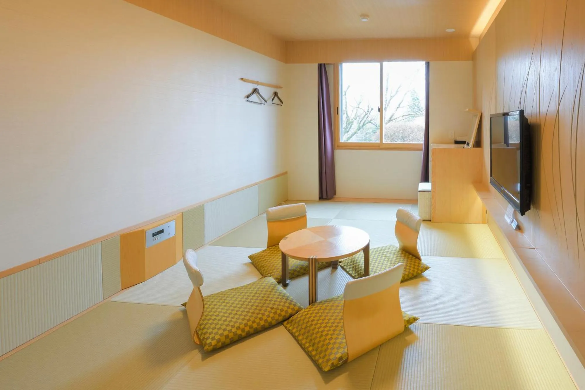 Photo of the whole room, Seating Area in Hakone Lake Hotel