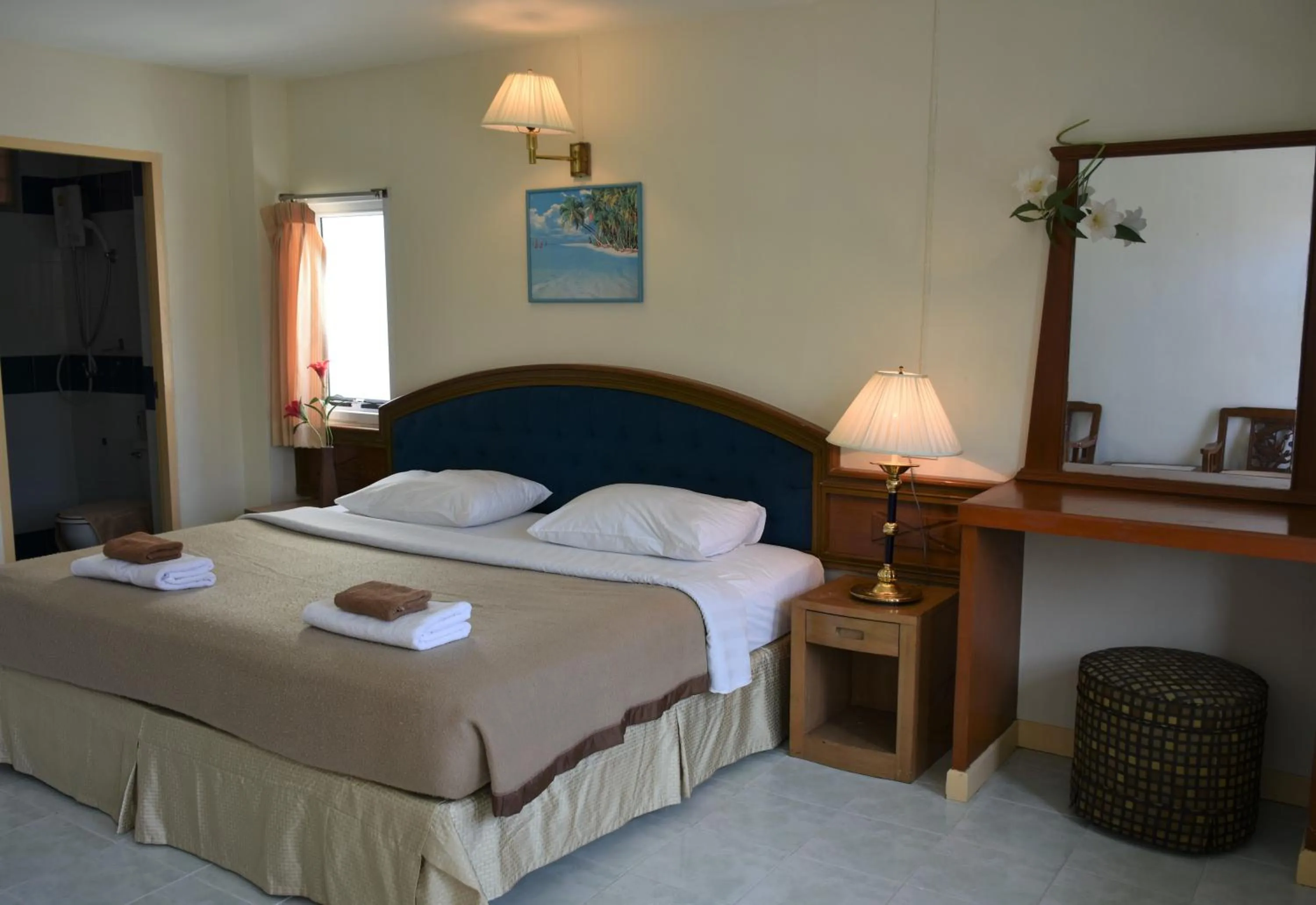 Bedroom, Bed in Jardin