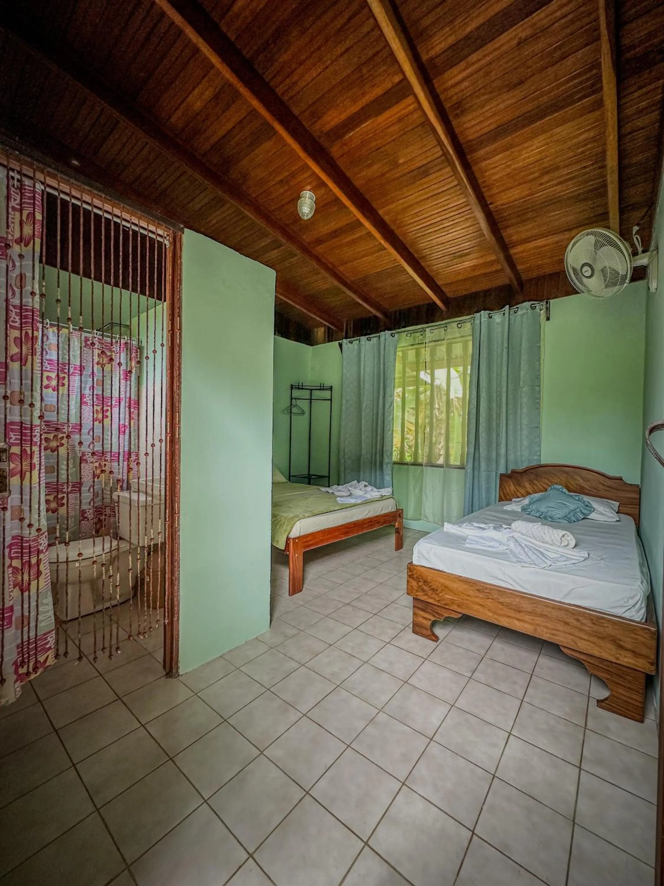 Photo of the whole room, Bed in Ventanas en Corcovado