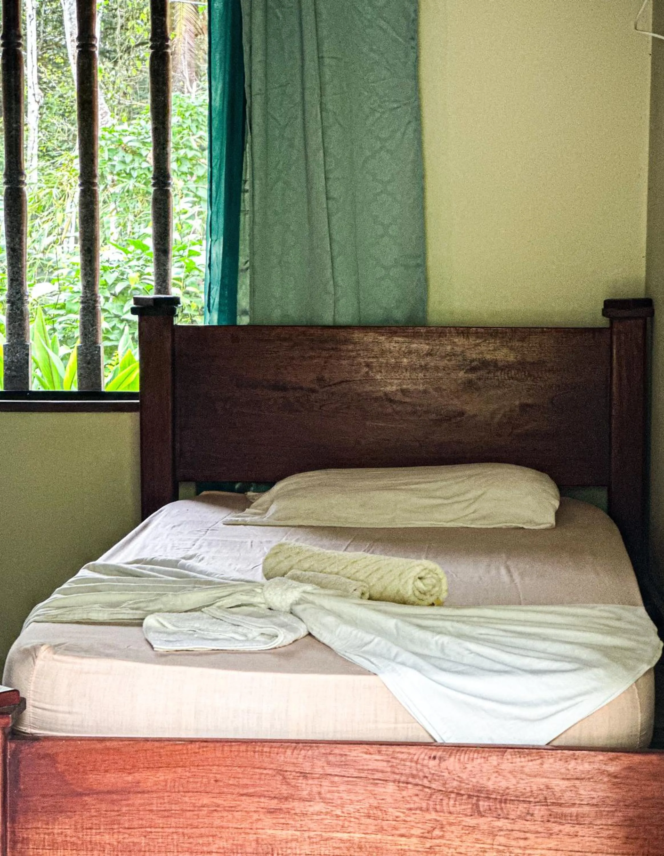 Bed in Ventanas en Corcovado