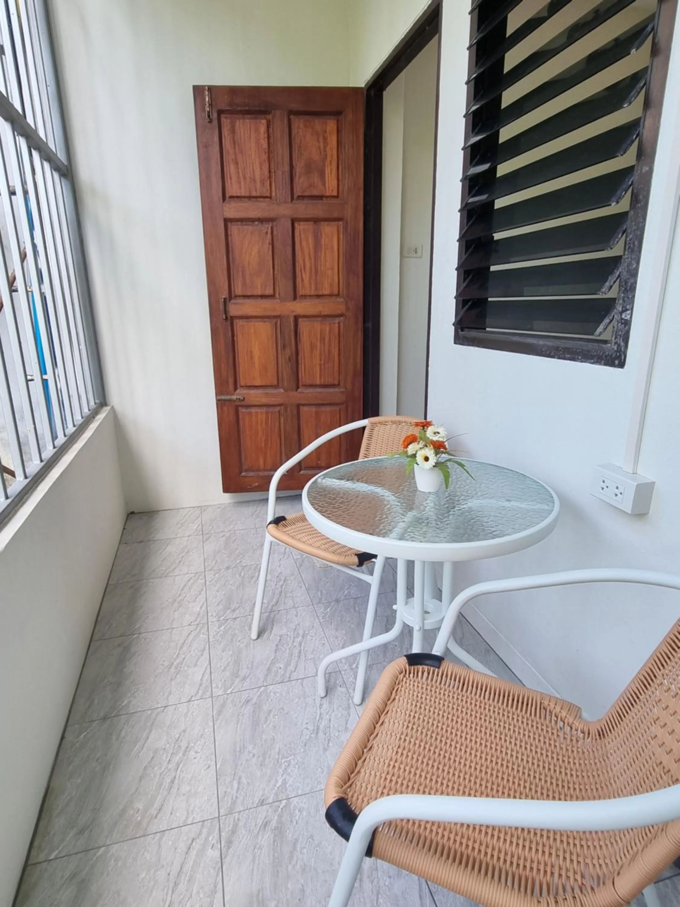 Balcony/Terrace in Songbird Suites
