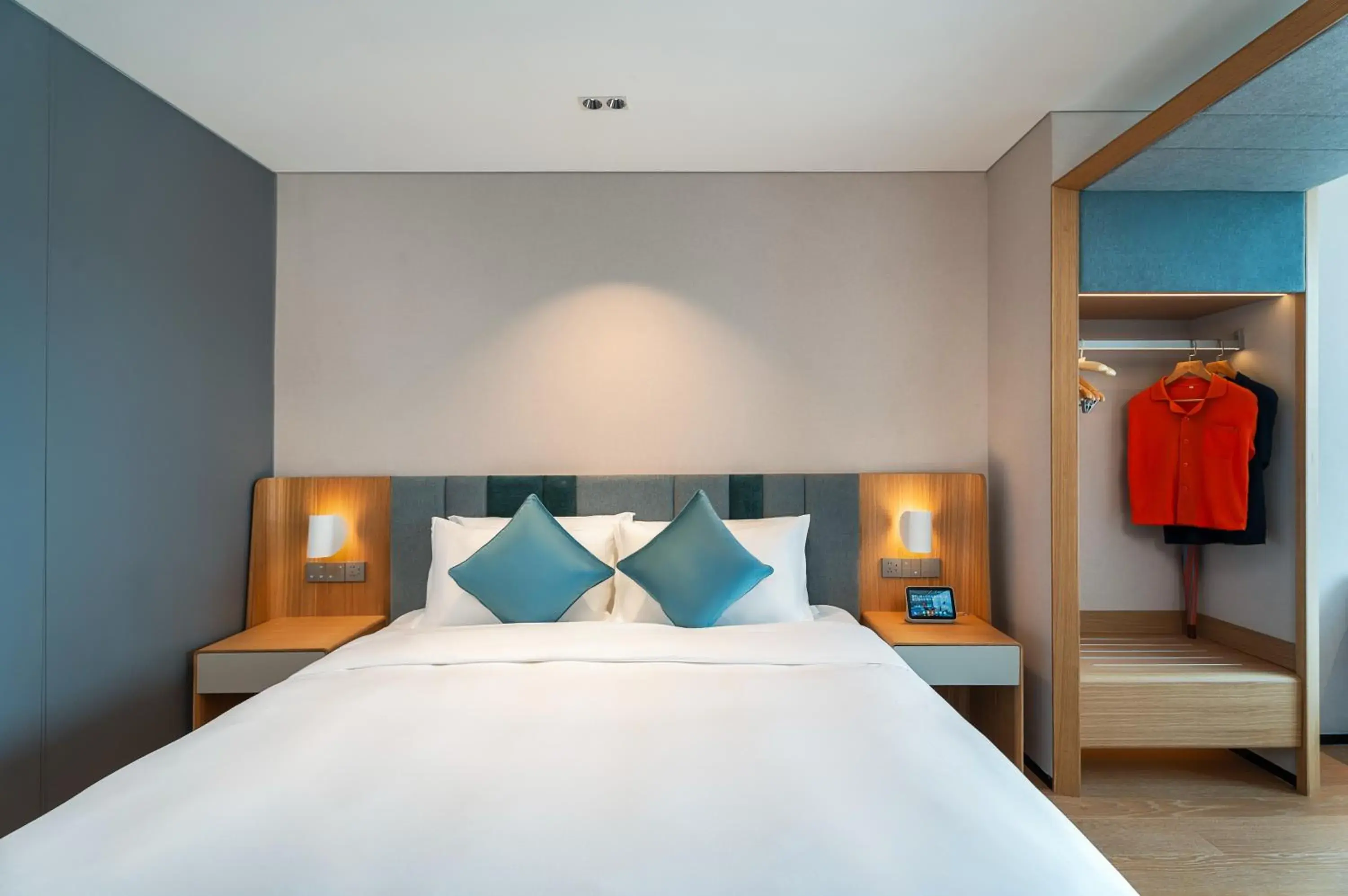 Deluxe King Room With River View in Pagoda Hotel Of SSAW ChongQing International Land-sea Deluxe King Room With River View in Pagoda Hotel Of SSAW ChongQing International Land-sea