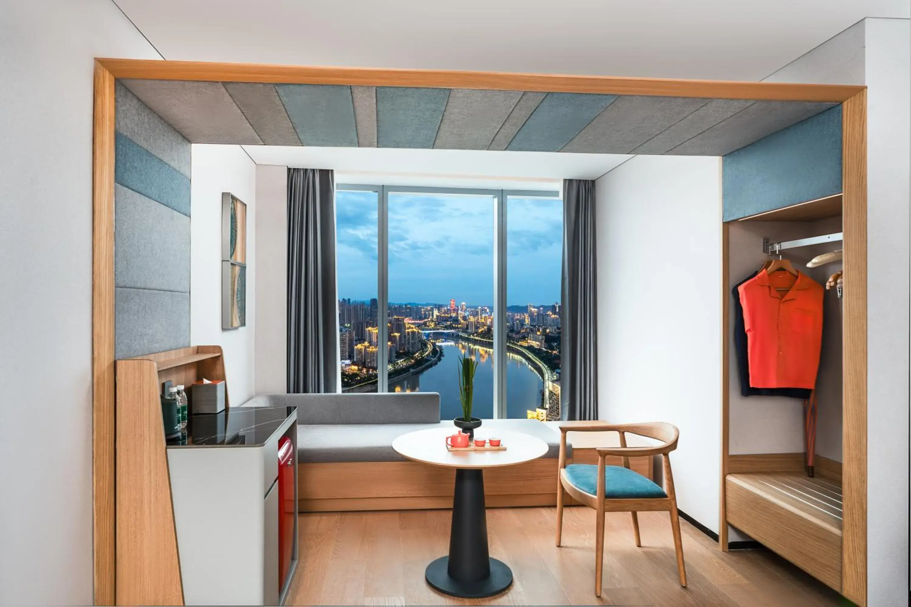 Deluxe Twin Room With River View in Pagoda Hotel Of SSAW ChongQing International Land-sea Deluxe Twin Room With River View in Pagoda Hotel Of SSAW ChongQing International Land-sea