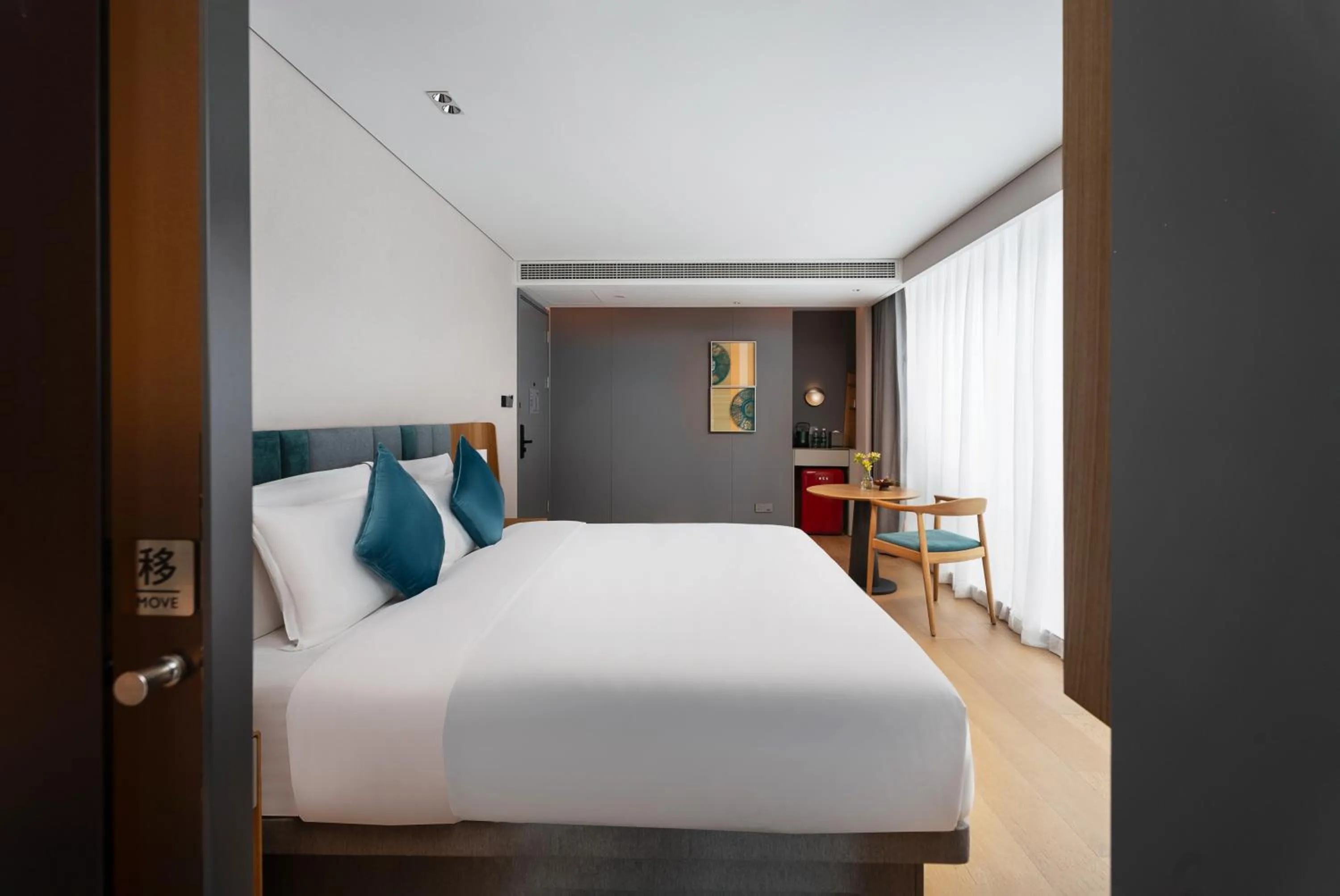 Photo of the whole room, Bed in Pagoda Hotel Of SSAW ChongQing International Land-sea