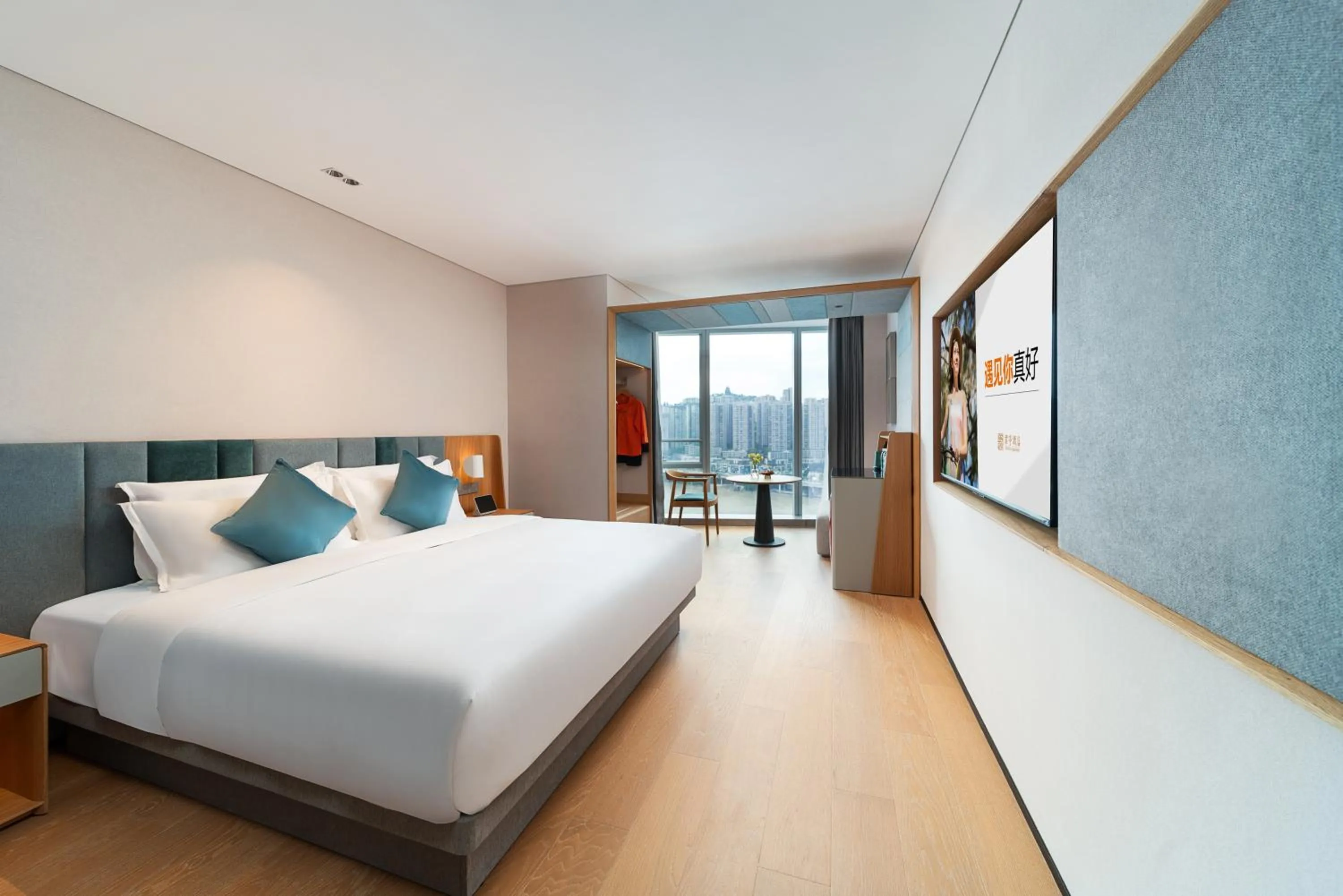 Photo of the whole room, Bed in Pagoda Hotel Of SSAW ChongQing International Land-sea