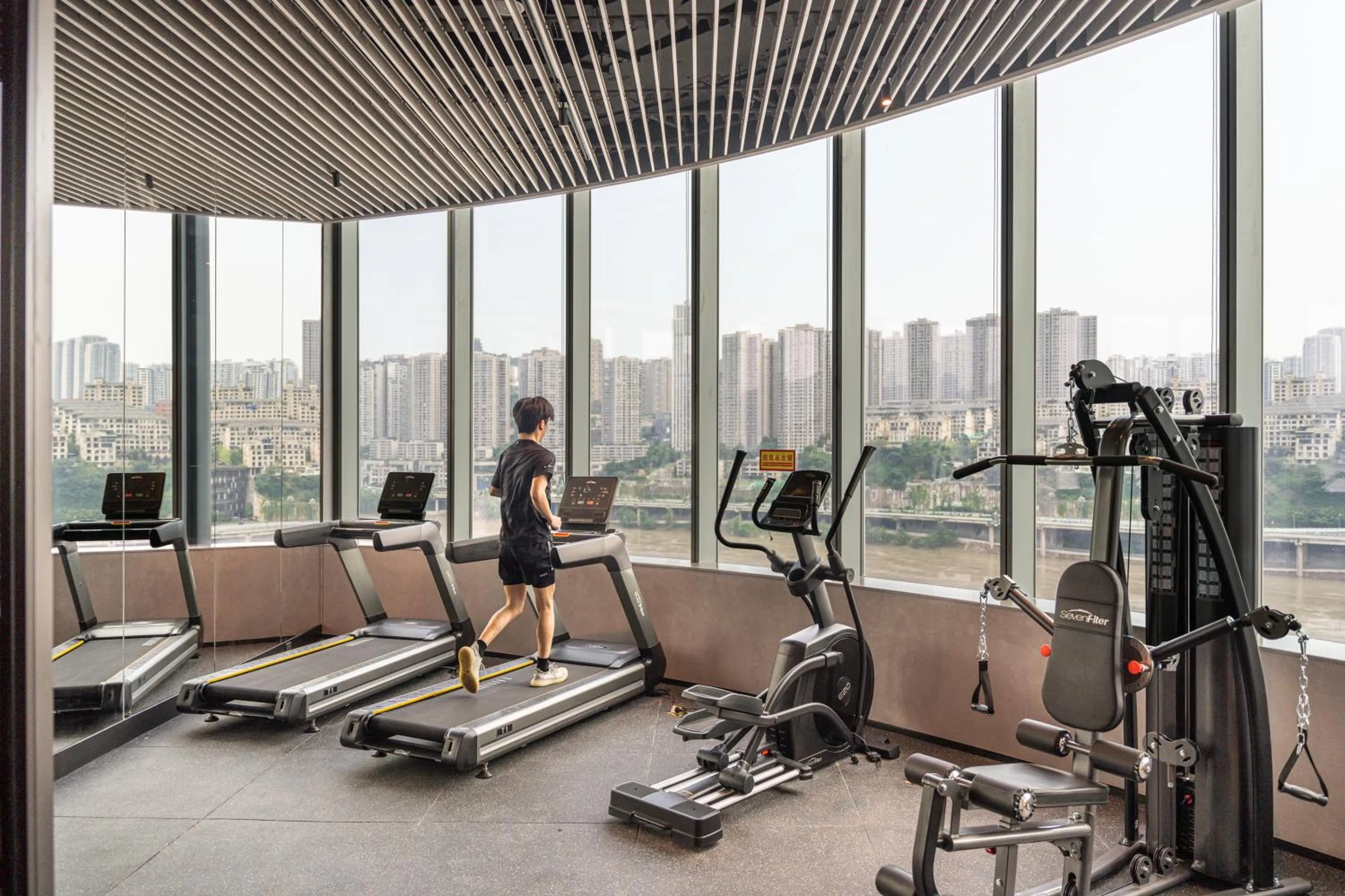 Fitness centre/facilities in Pagoda Hotel Of SSAW ChongQing International Land-sea