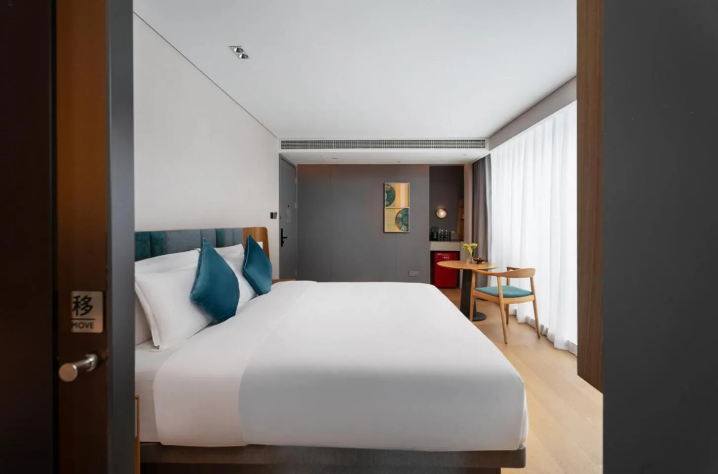 Photo of the whole room, Bed in Pagoda Hotel Of SSAW ChongQing International Land-sea