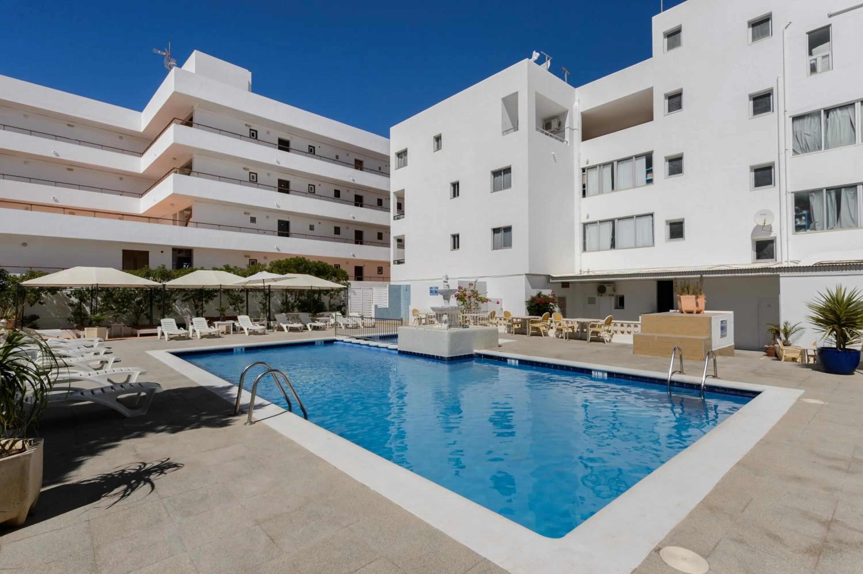 Property building in Apartamentos San Antonio Beach
