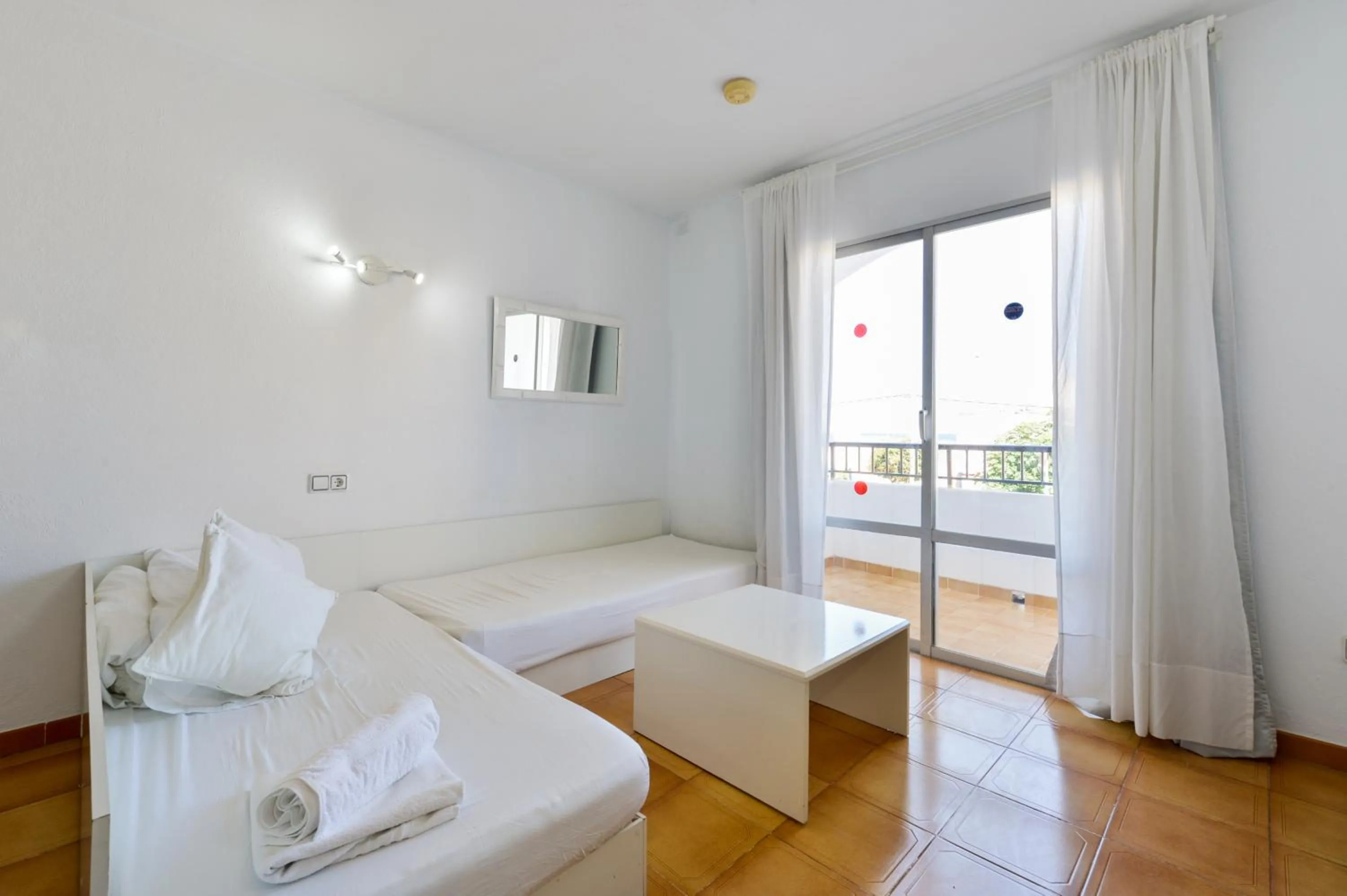 Photo of the whole room, Bed in Apartamentos San Antonio Beach