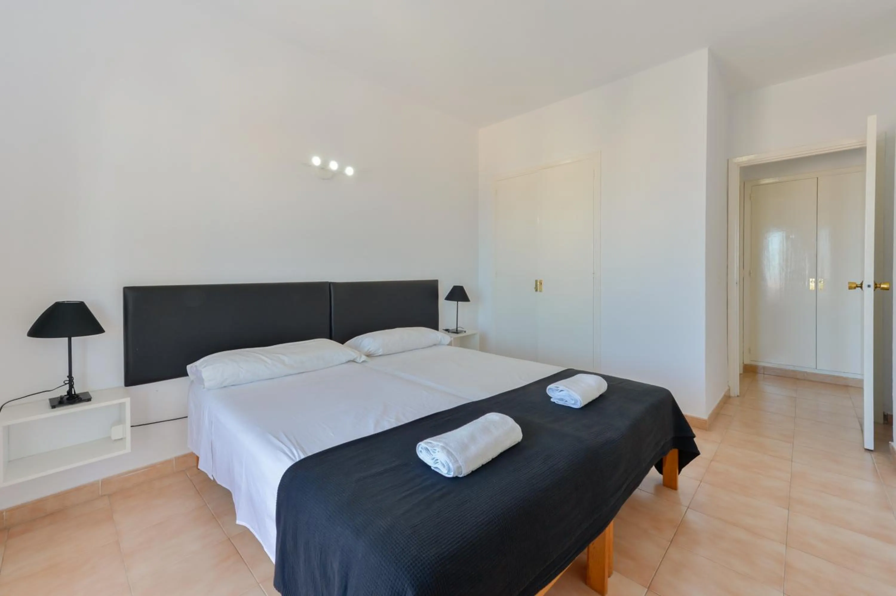 Bedroom, Bed in Apartamentos San Antonio Beach