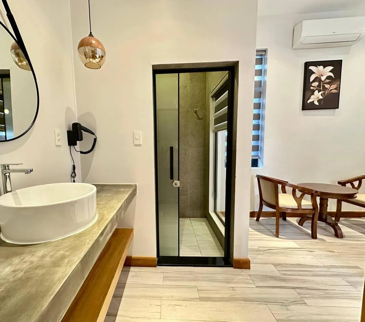 Bathroom in The R&B Boutique