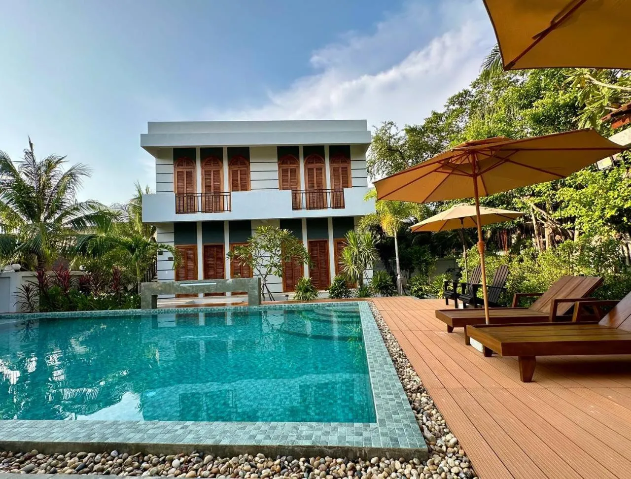 Property building in The R&B Boutique