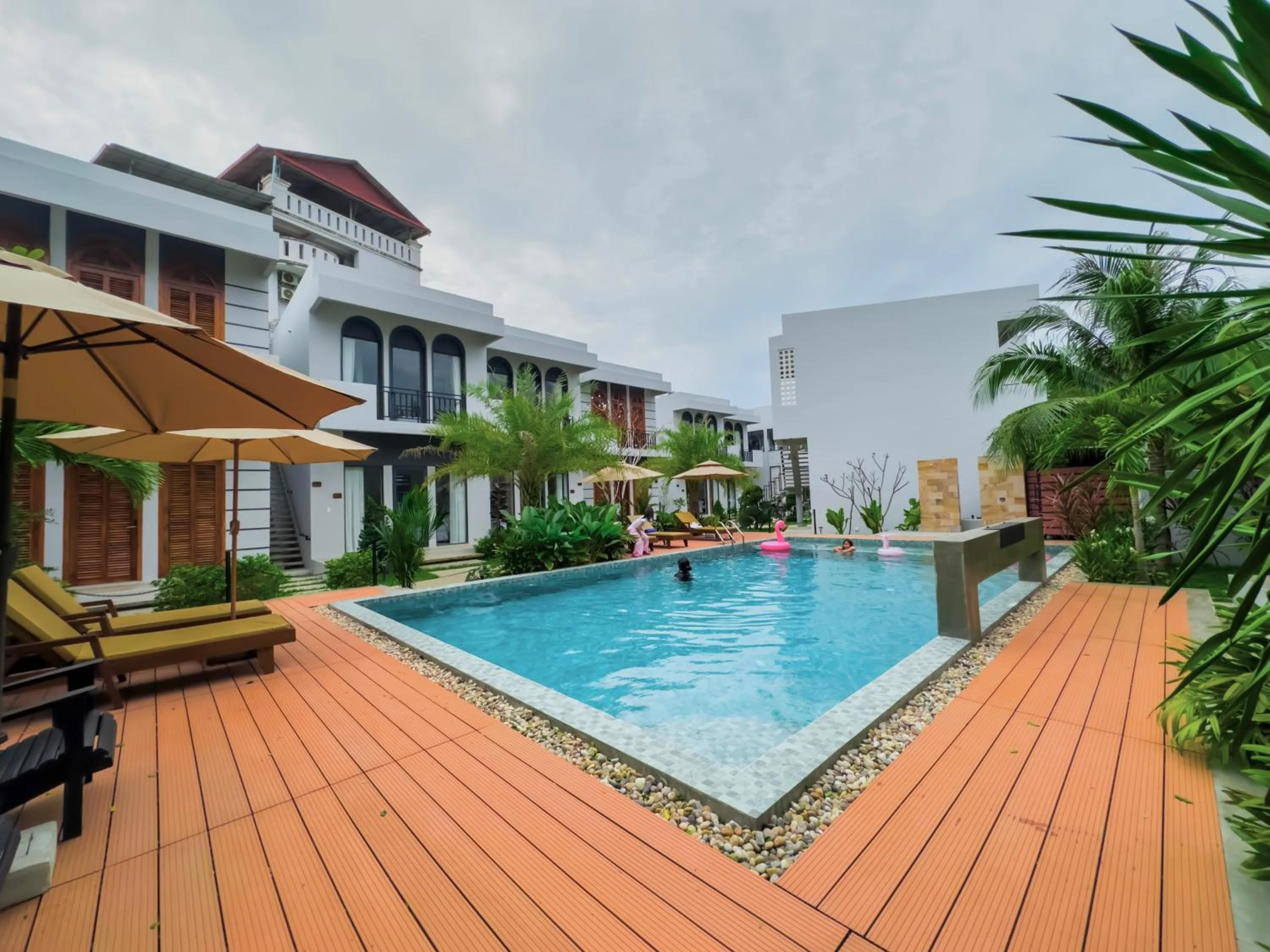 Property building in The R&B Boutique