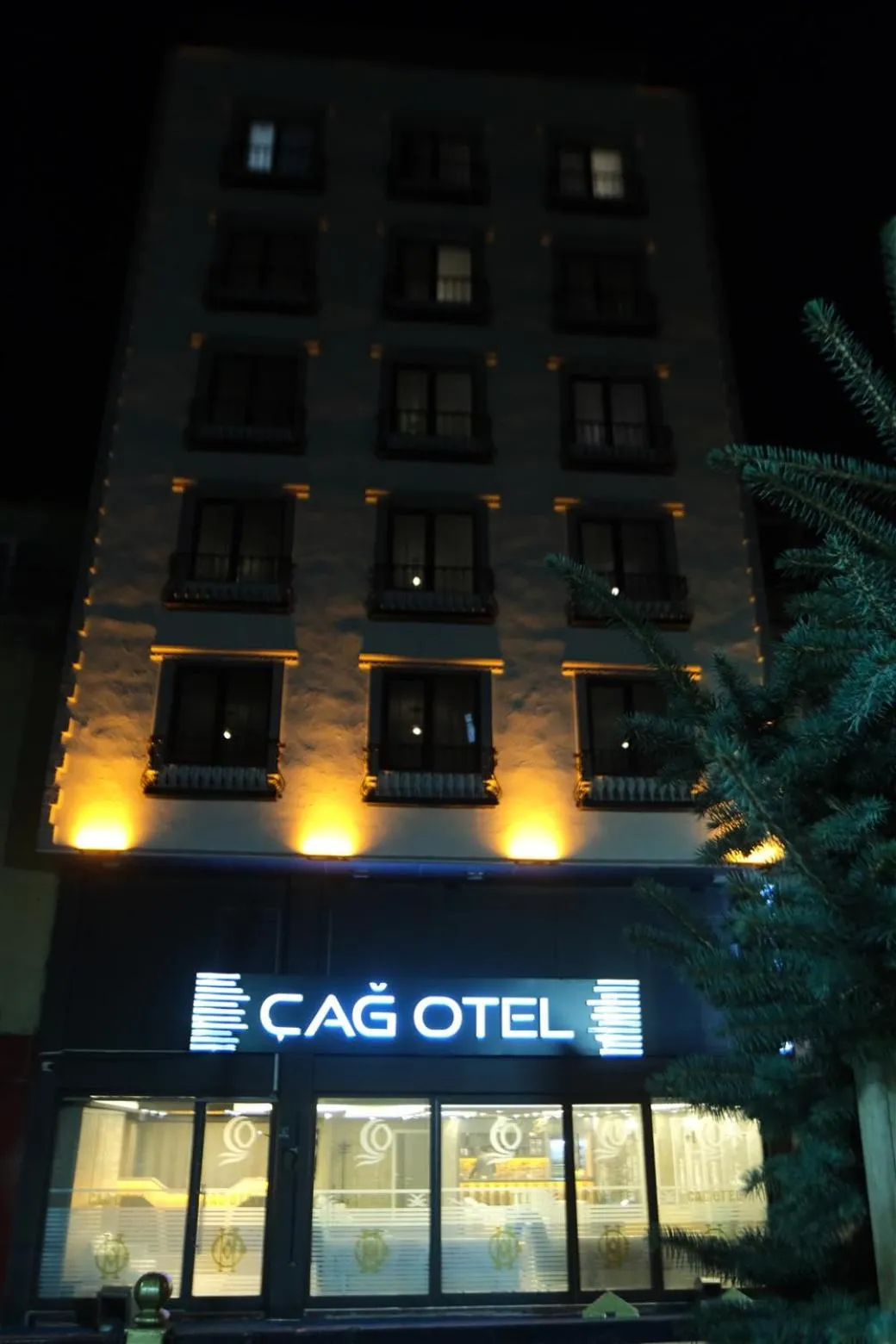Çağ Otel