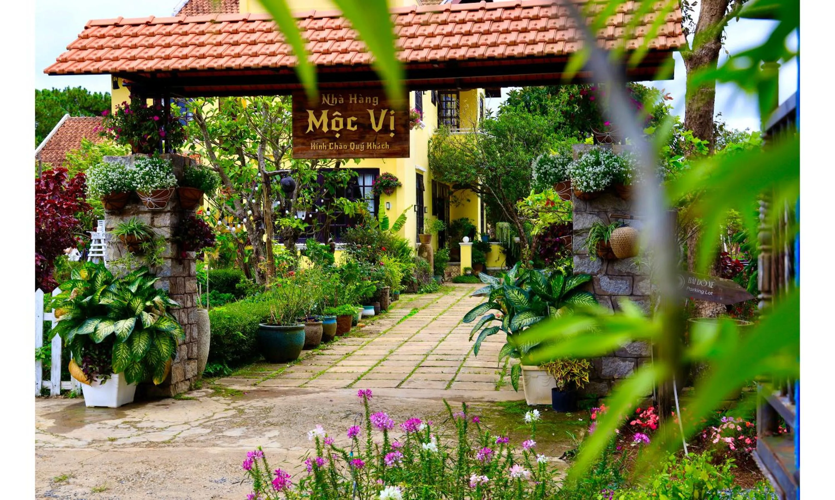 Restaurant/places to eat in Dalat Train Village