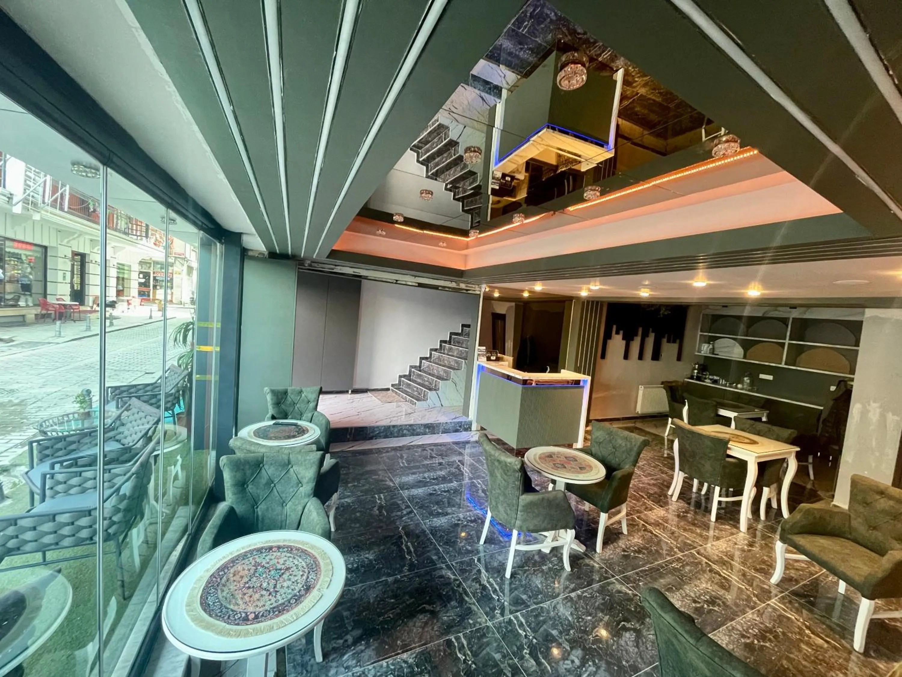 Restaurant/places to eat in Grand Hurriyet Hotel