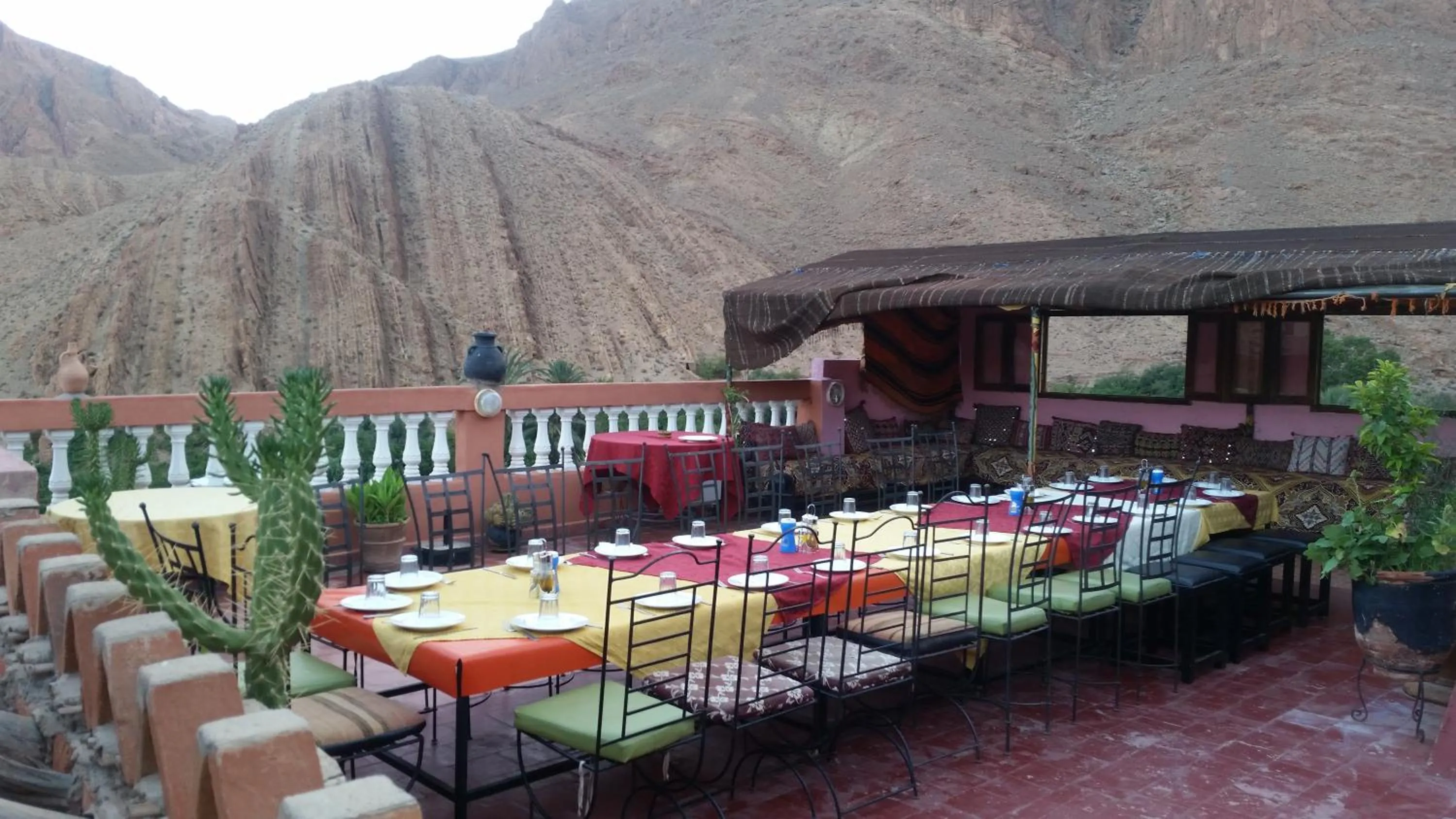 Restaurant/places to eat in Dar Ayour Todra Gorges