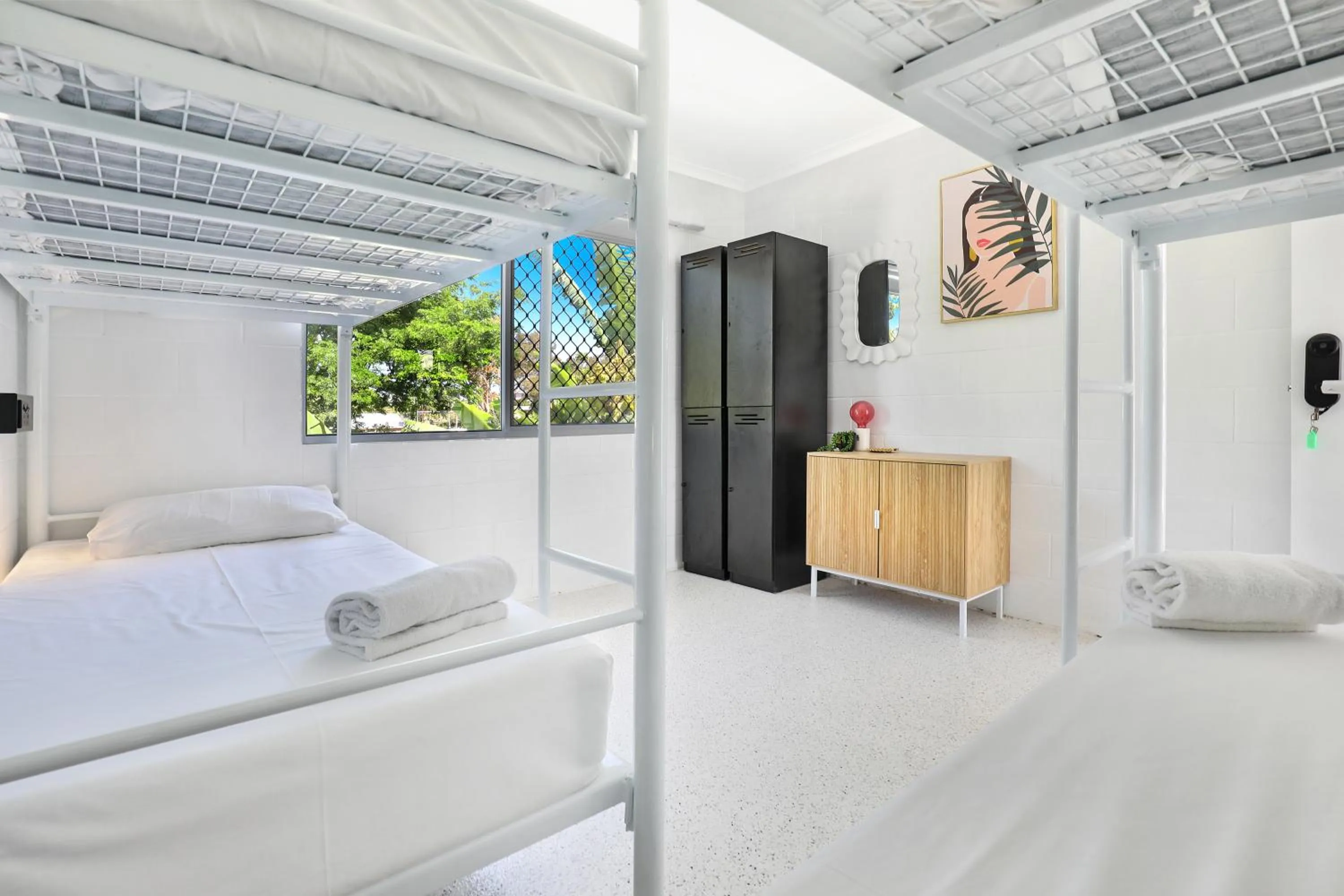 Photo of the whole room, Bed in Palms on Parker Backpackers