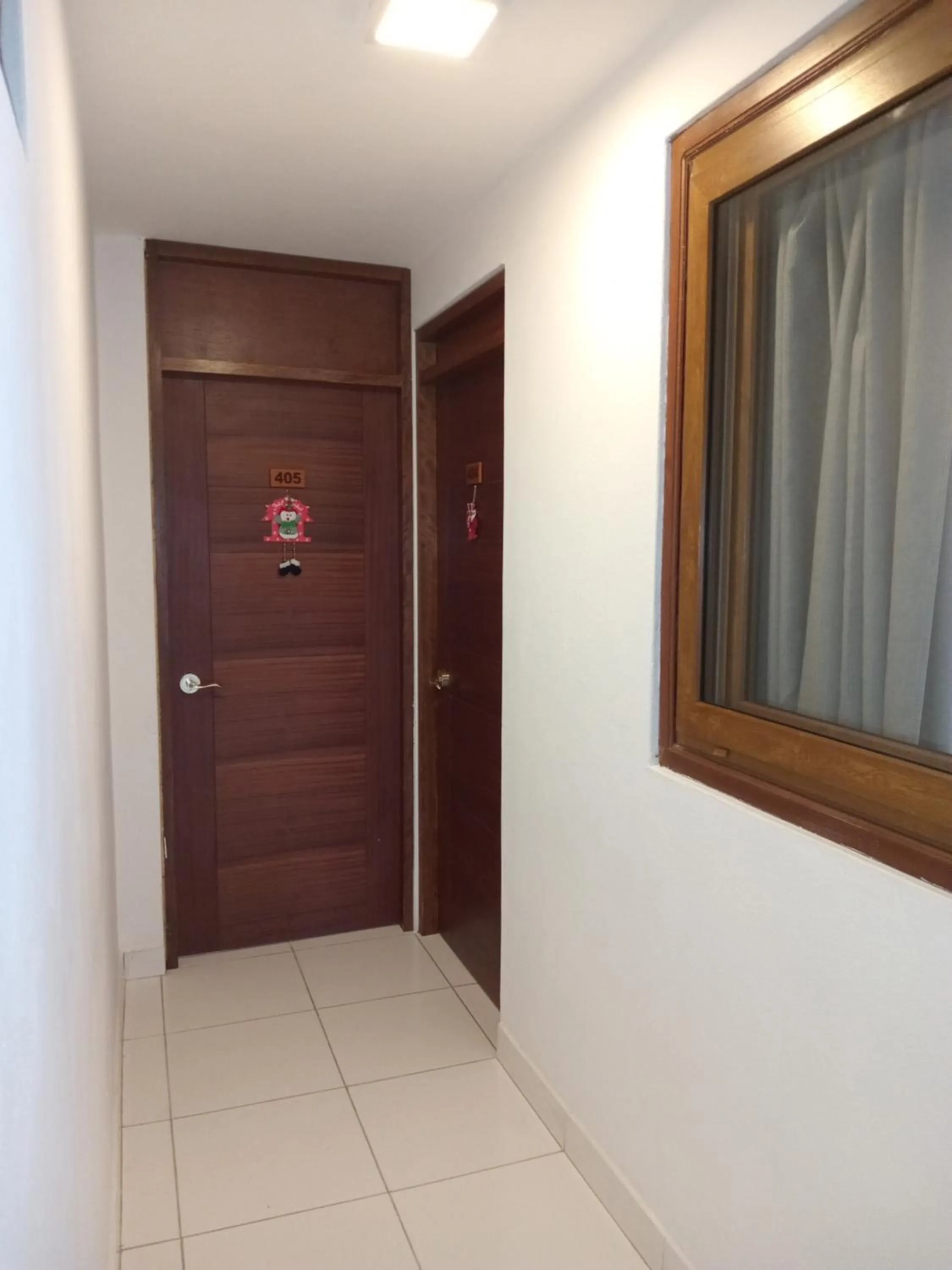 wardrobe in Susanna Inn MachuPicchu Hotel