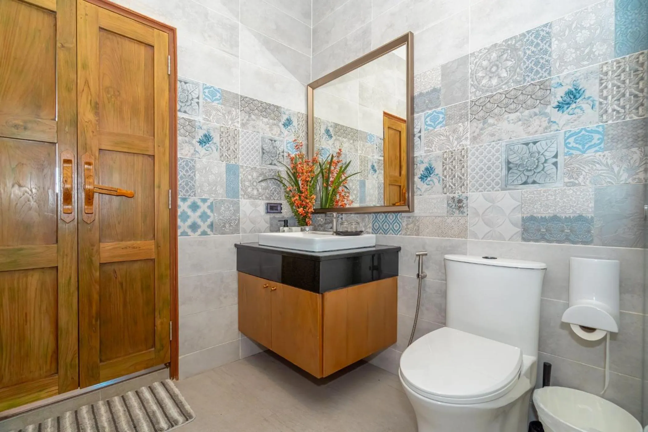 Toilet in Ocean Pearl Seaview Residence