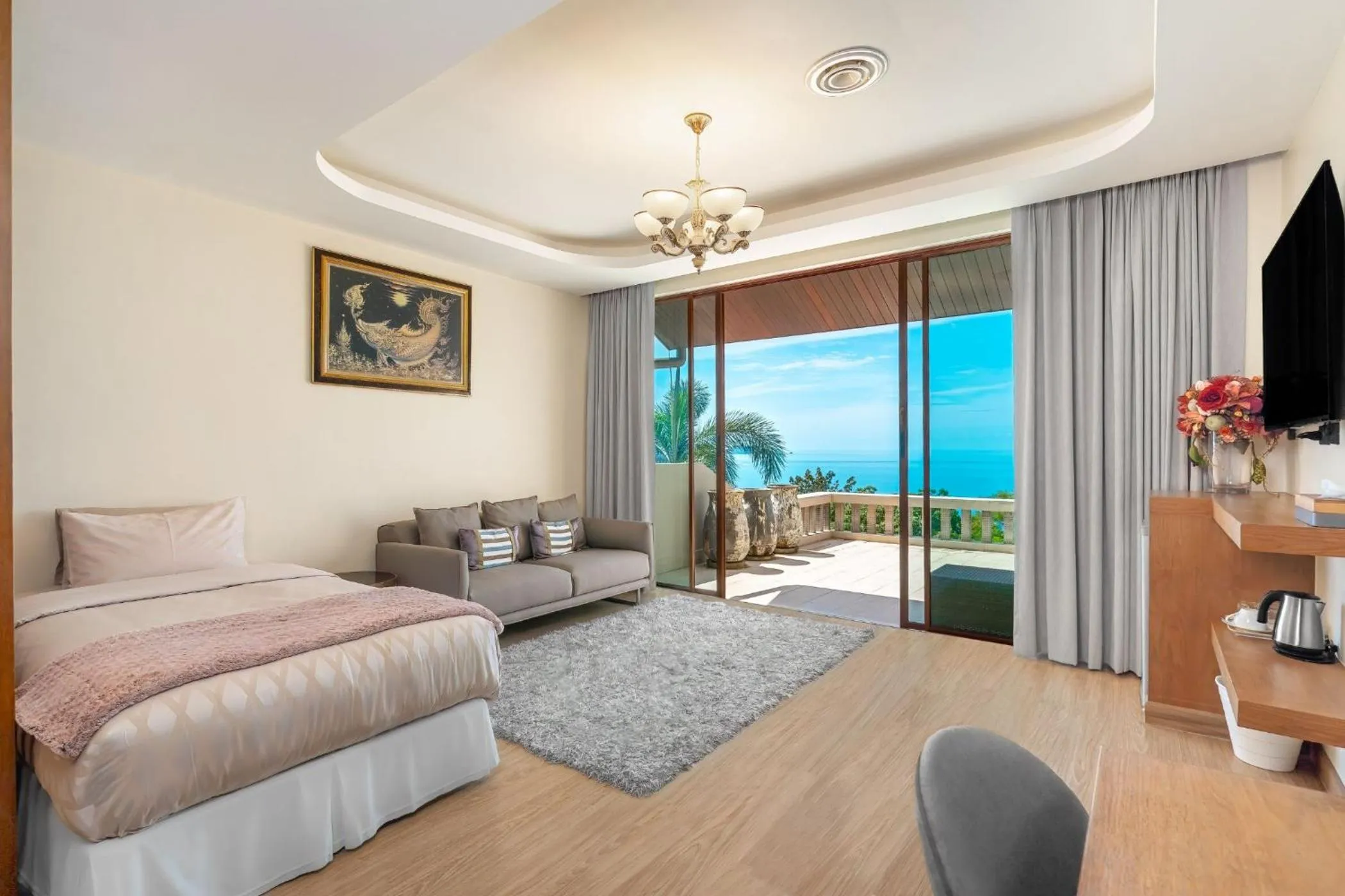 Bed in Ocean Pearl Seaview Residence