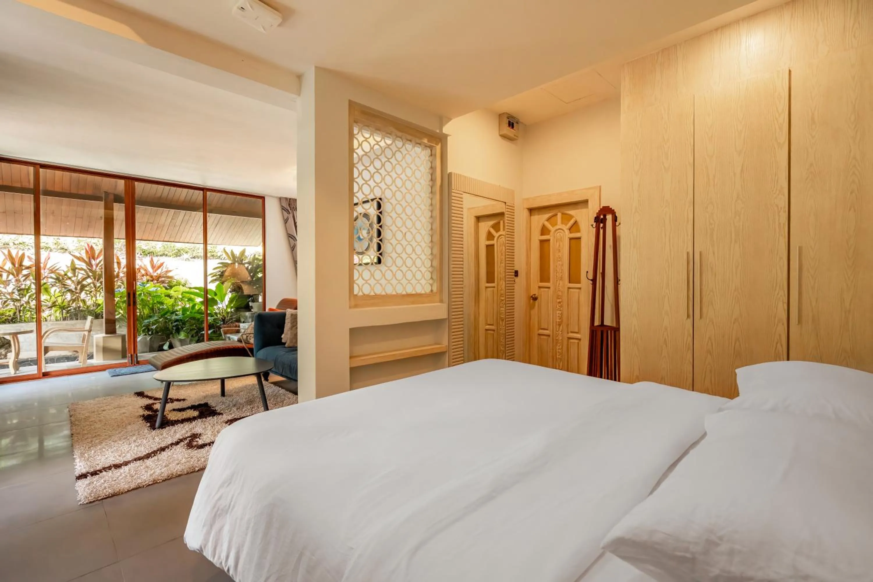 Bed in Ocean Pearl Seaview Residence