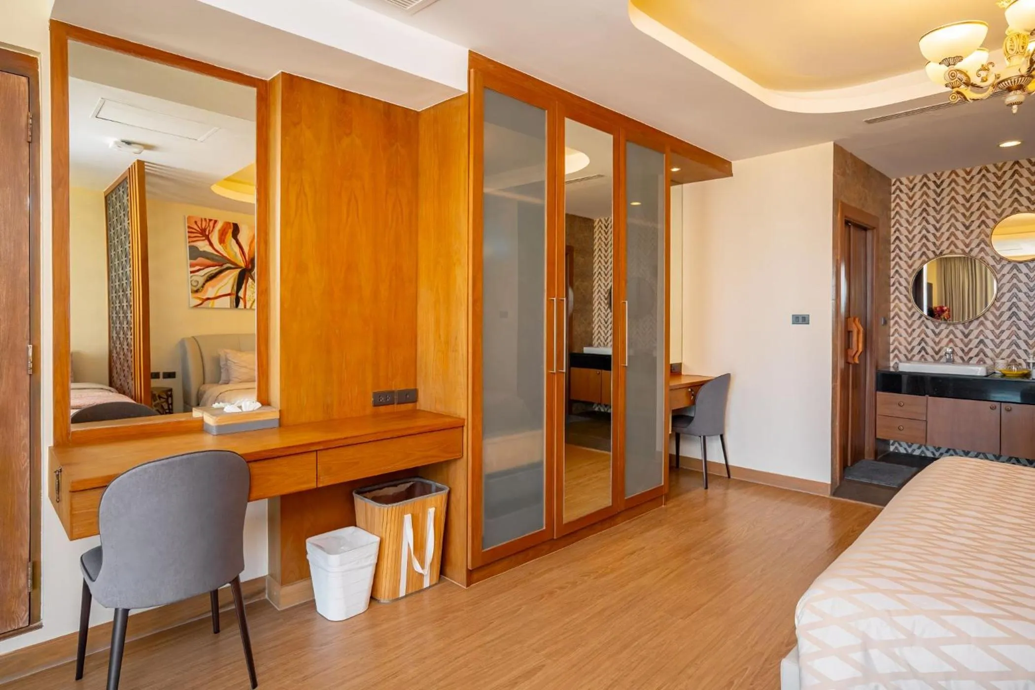 Seating area, Bed in Ocean Pearl Seaview Residence