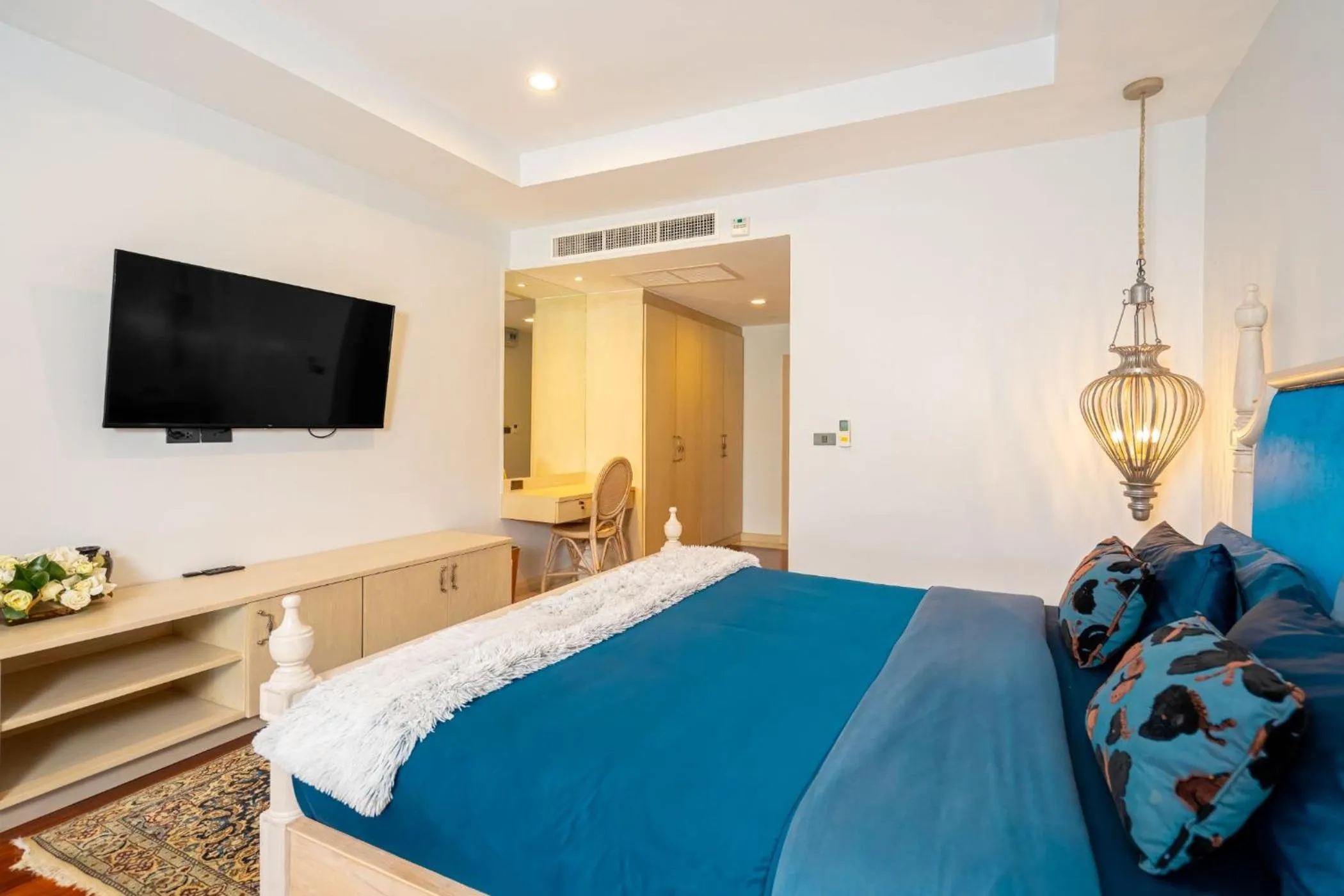 Bed in Ocean Pearl Seaview Residence