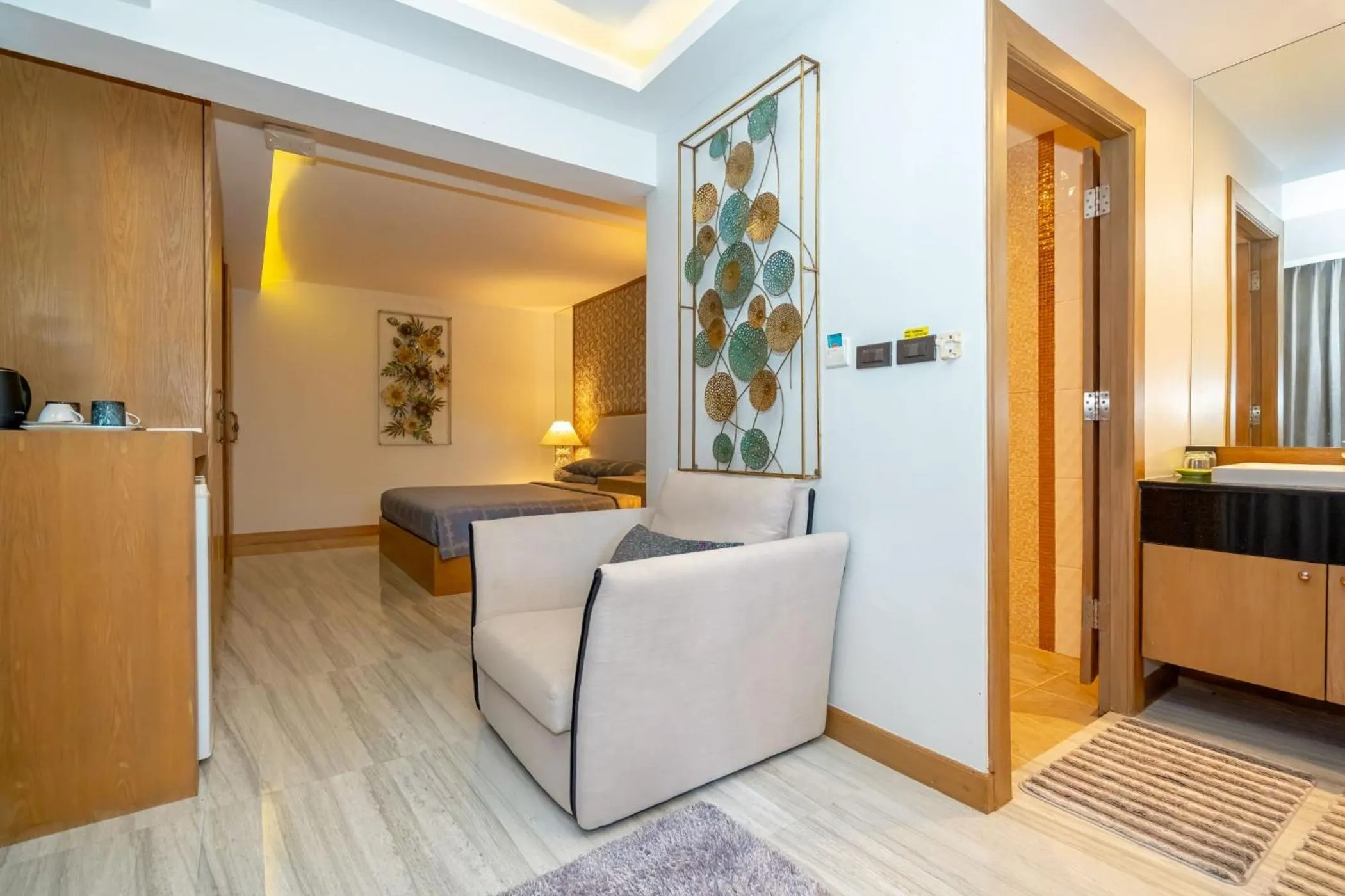 wardrobe in Ocean Pearl Seaview Residence