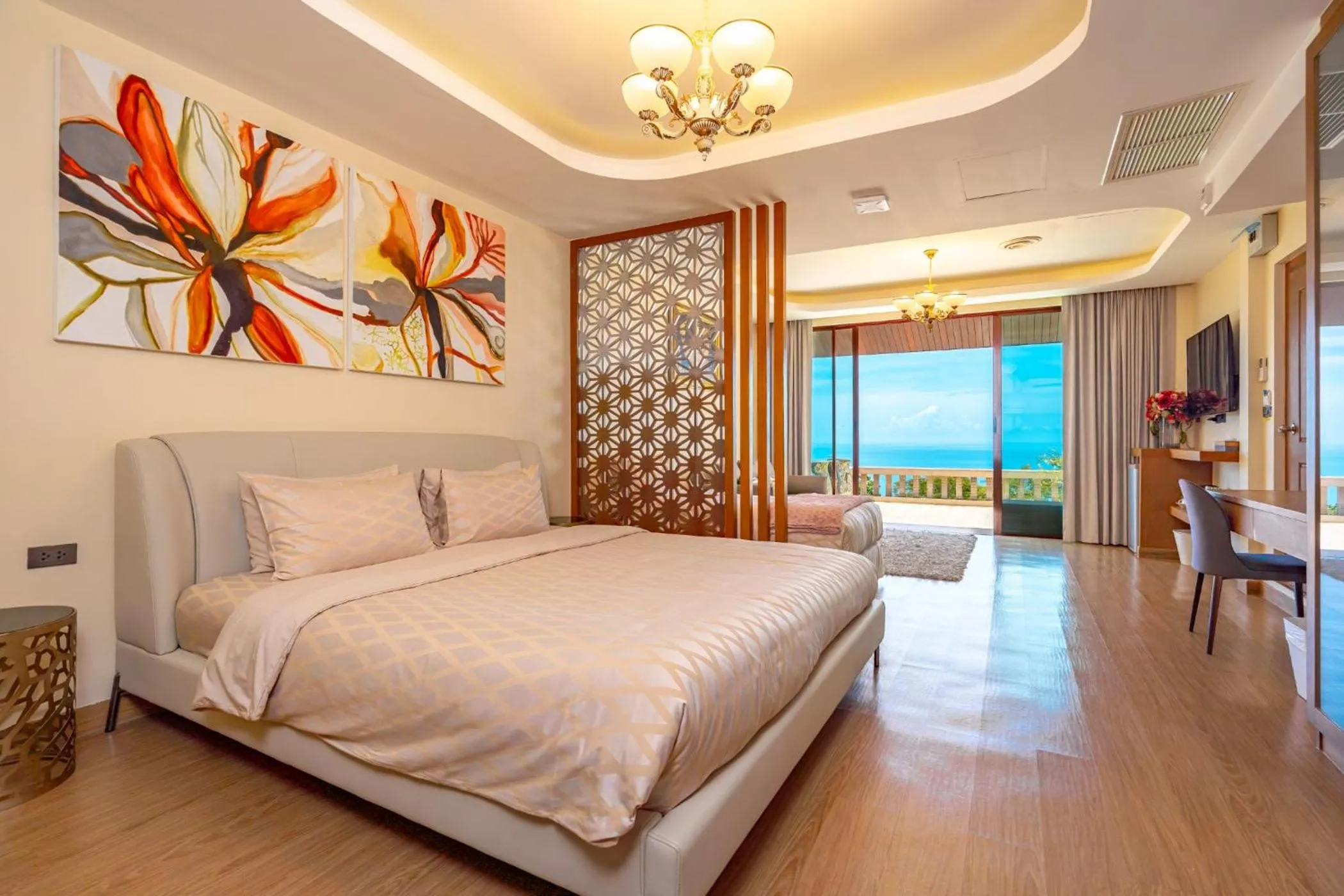 Bed in Ocean Pearl Seaview Residence