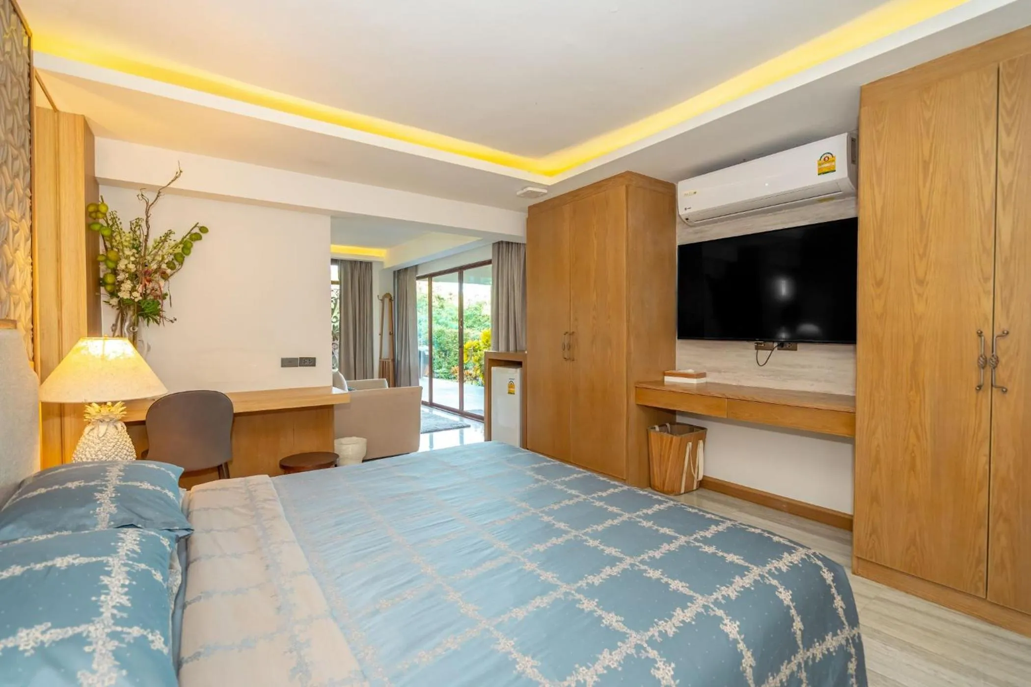 Bed in Ocean Pearl Seaview Residence