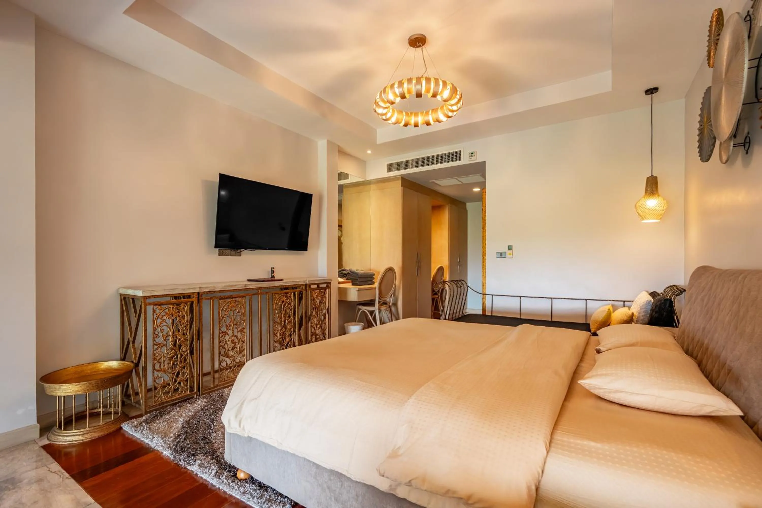 Bed in Ocean Pearl Seaview Residence