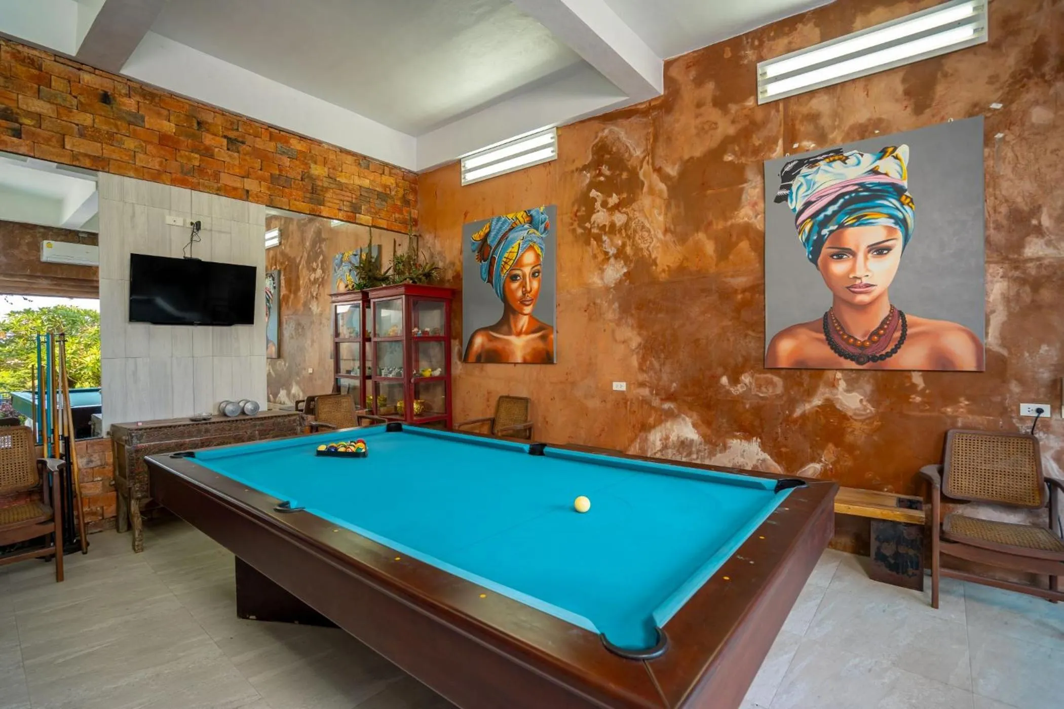 Billiard in Ocean Pearl Seaview Residence