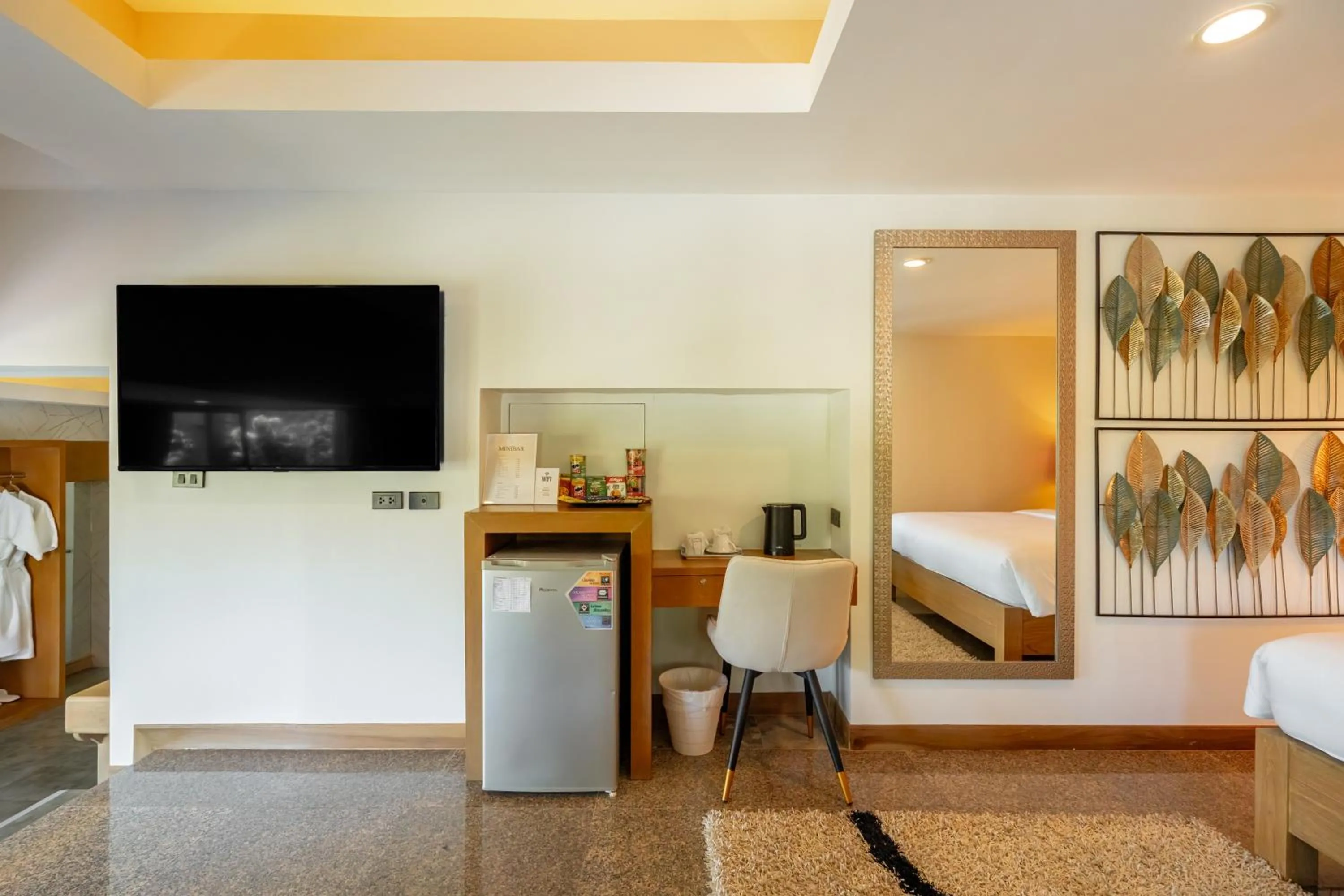 TV and multimedia in Ocean Pearl Seaview Residence