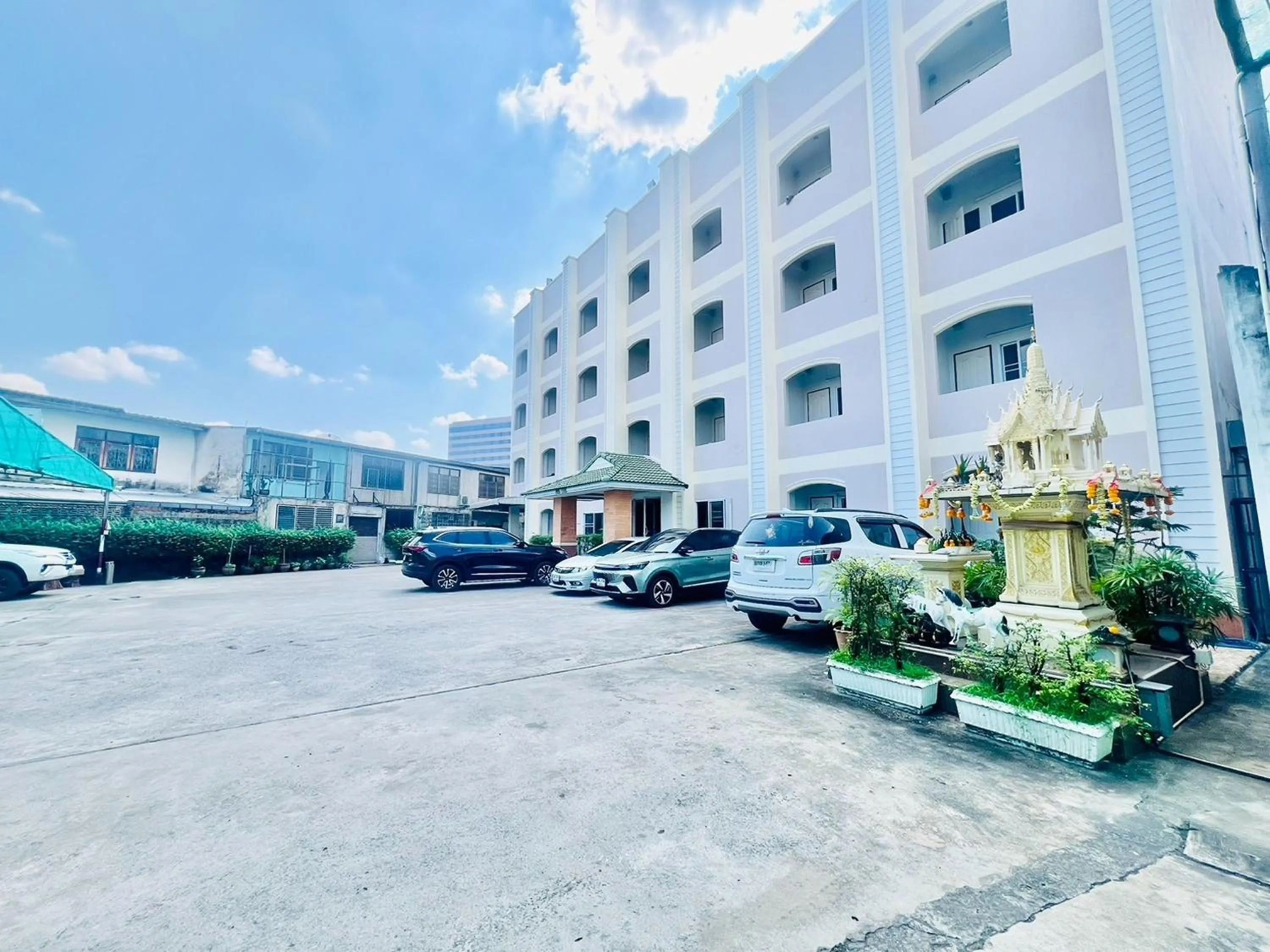 Property building in Udon Perfect Mansion