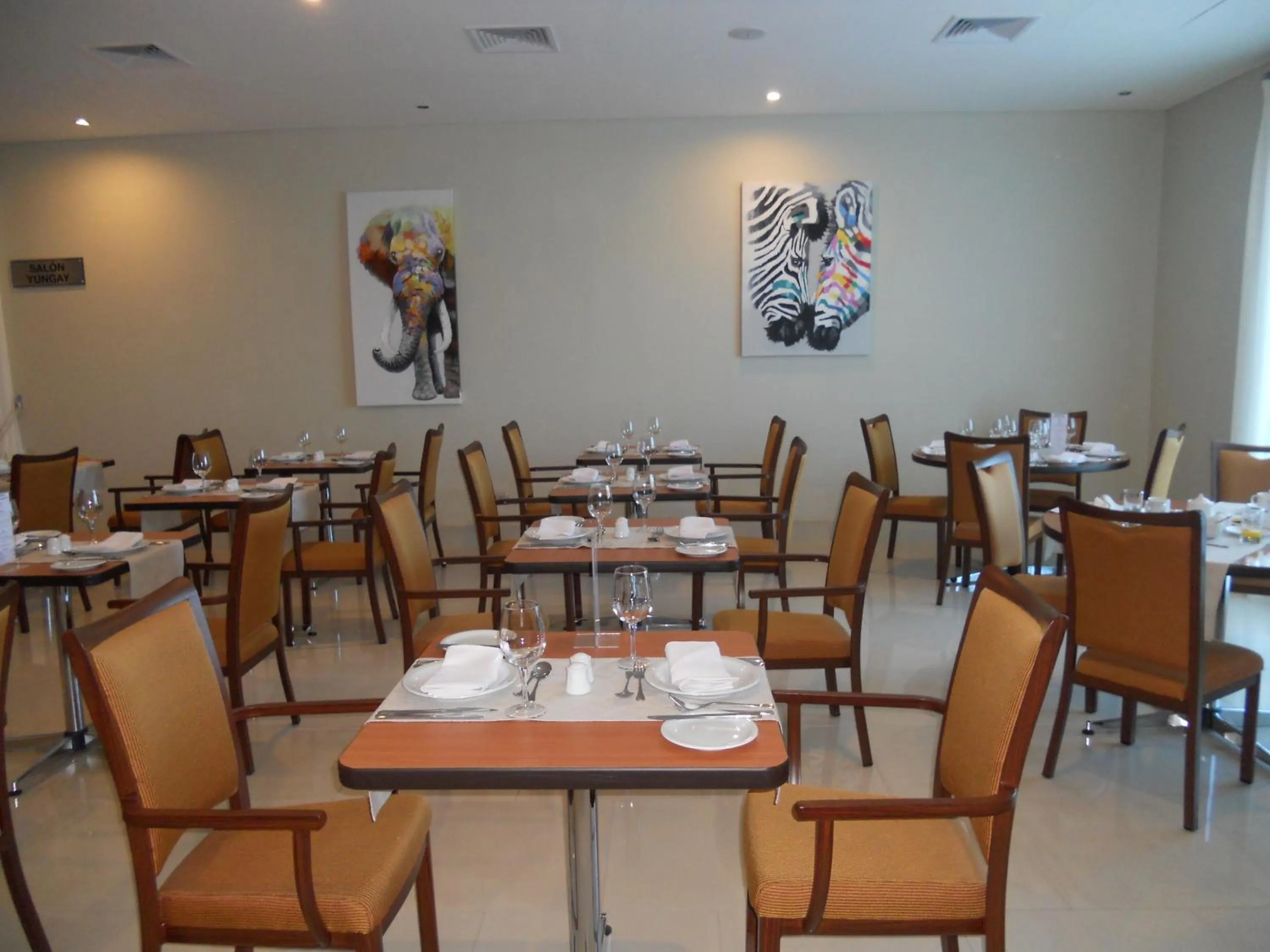 Restaurant/places to eat in Hotel Diego de Almagro Chillan