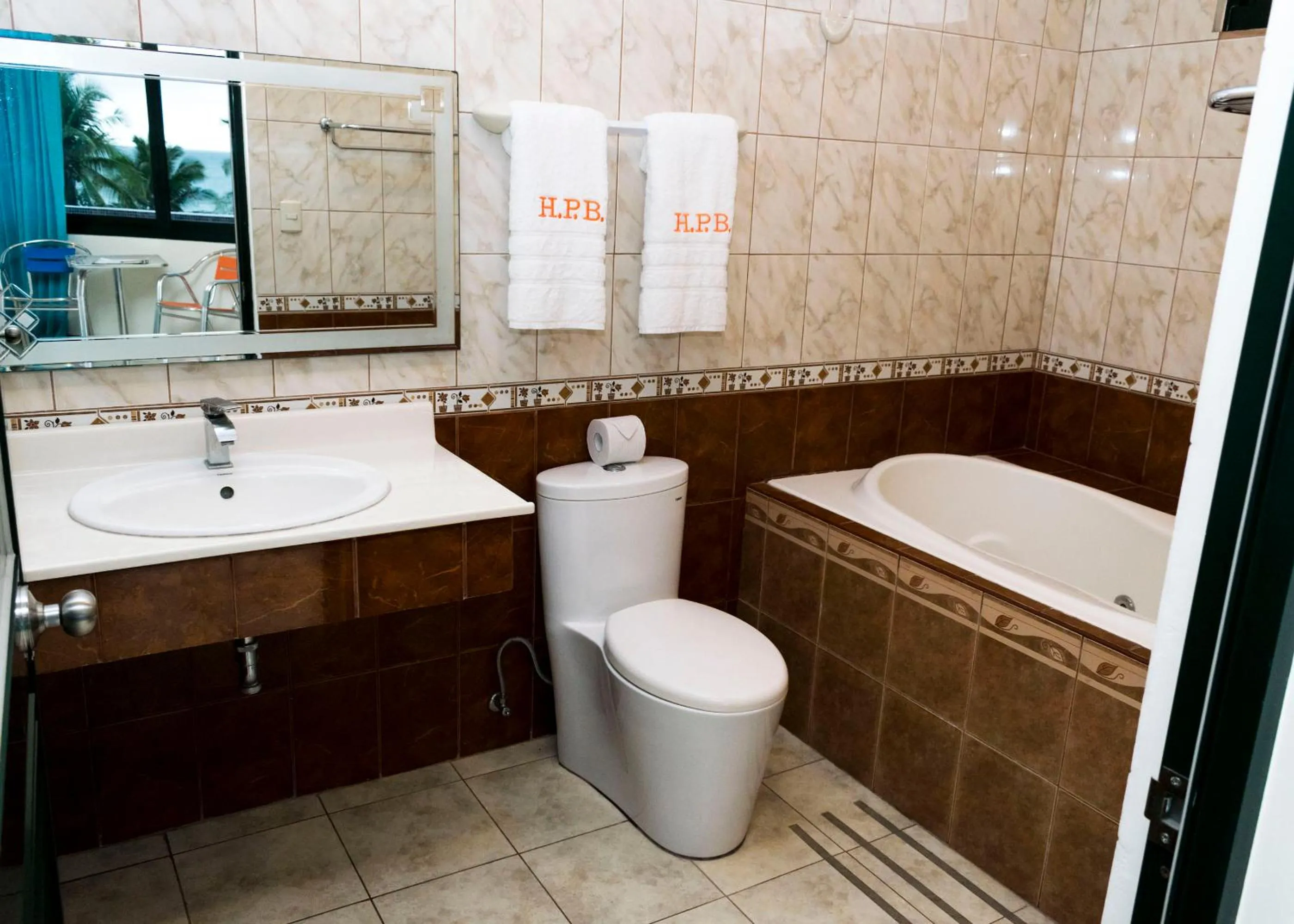 Bathroom in Hotel Puntarenas Beach