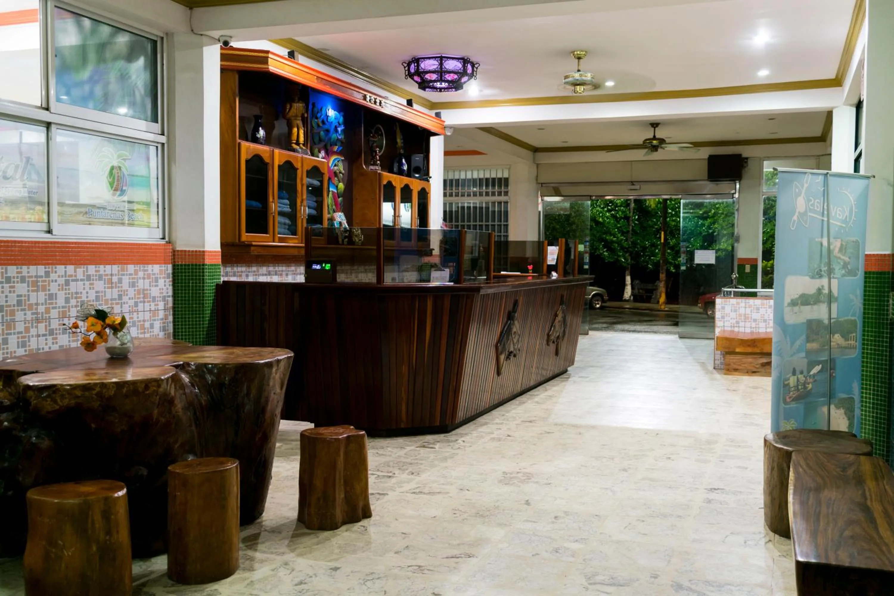 Lobby or reception in Hotel Puntarenas Beach