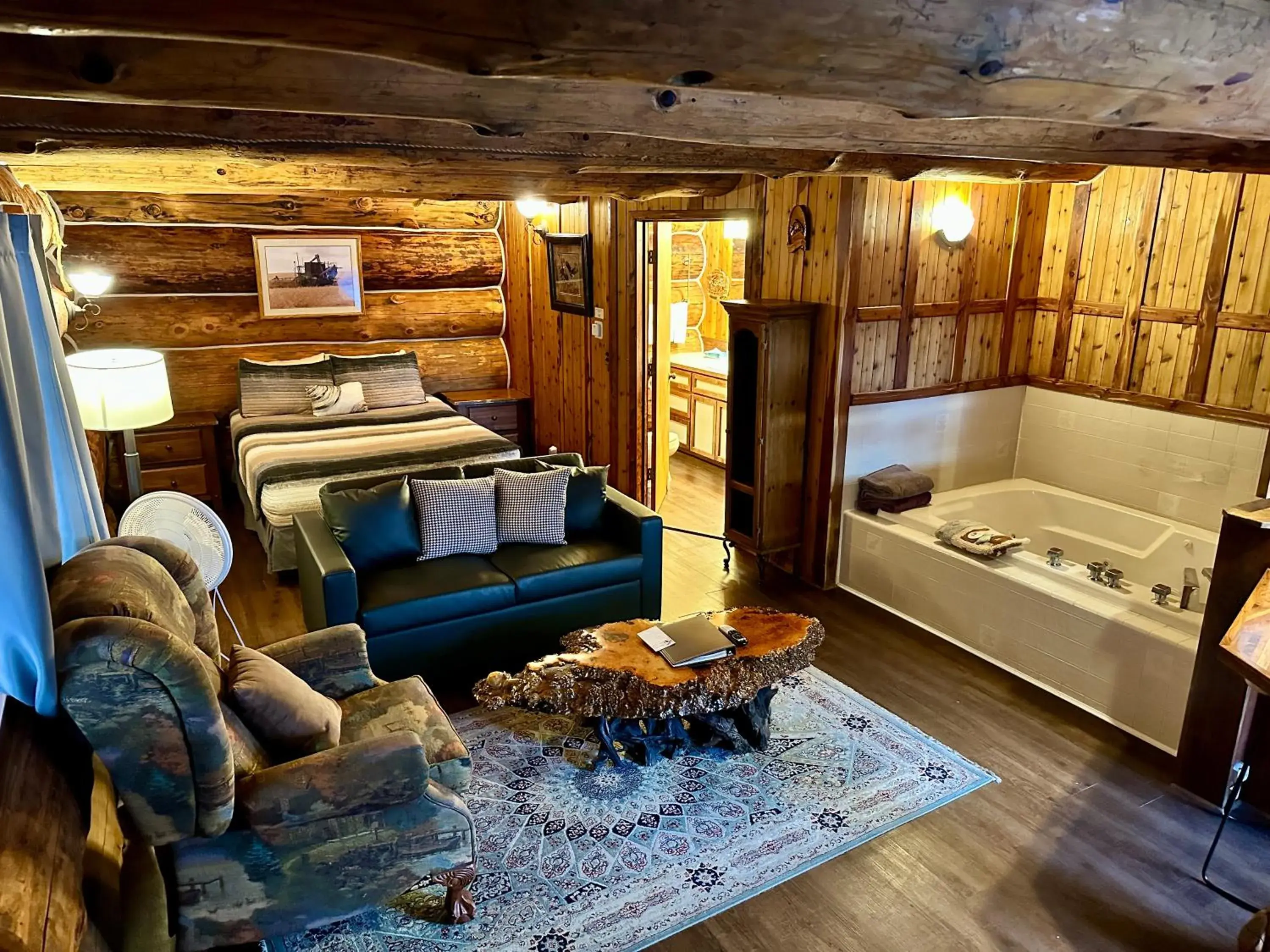 Deluxe Family Suite in Soap Lake Natural Spa & Resort Deluxe Family Suite in Soap Lake Natural Spa & Resort