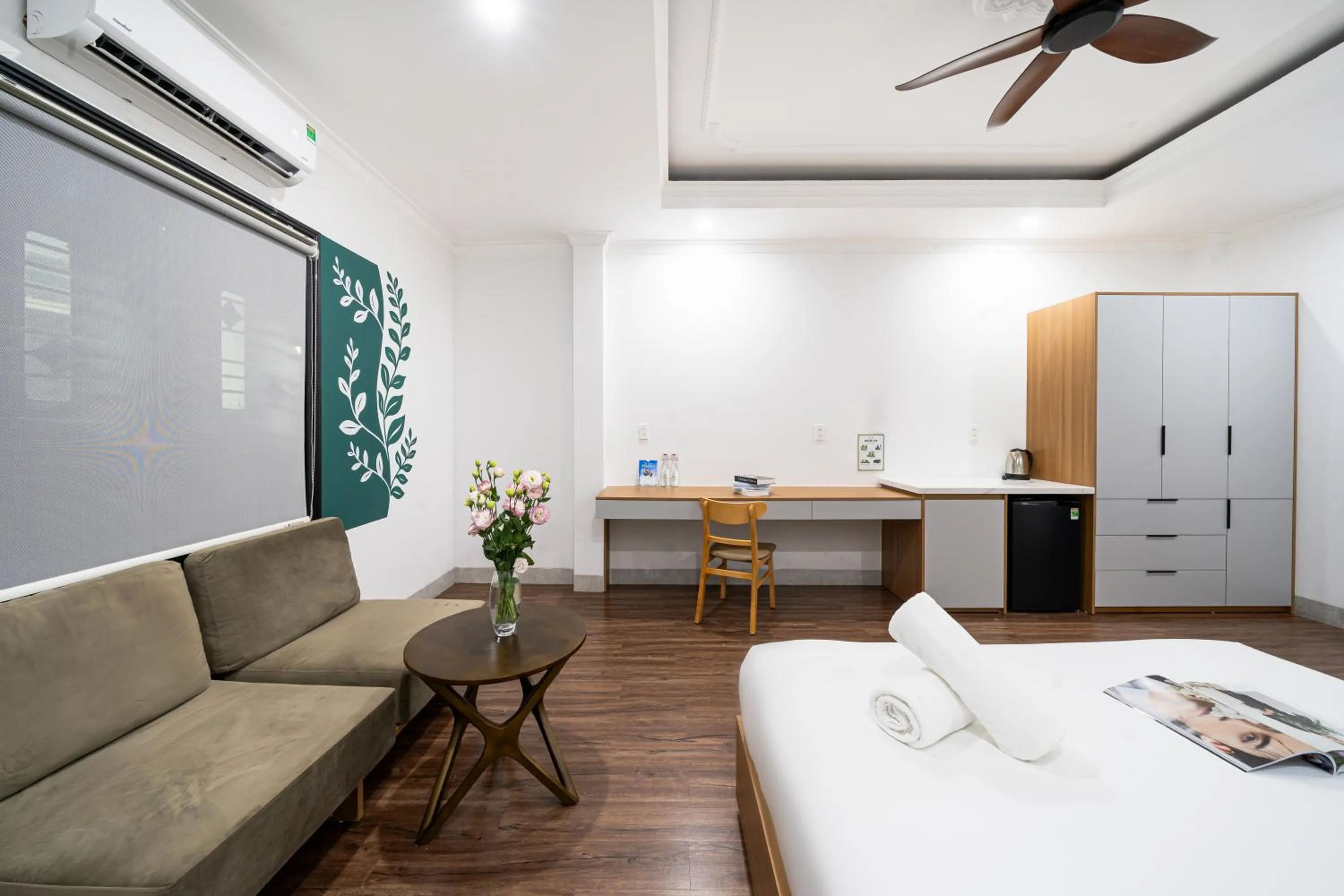 Photo of the whole room in Mint Airport Hotel by Haviland - Self Checkin