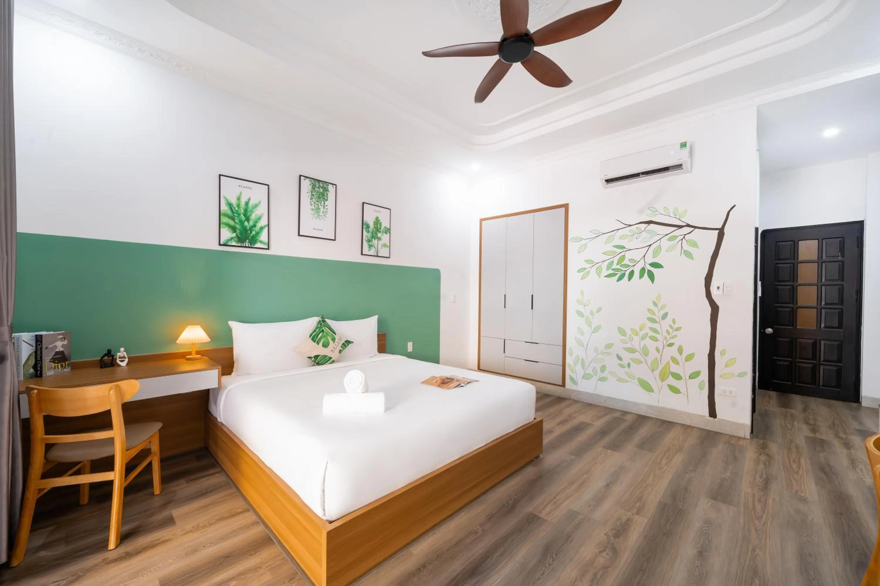 Bed in Mint Airport Hotel by Haviland - Self Checkin