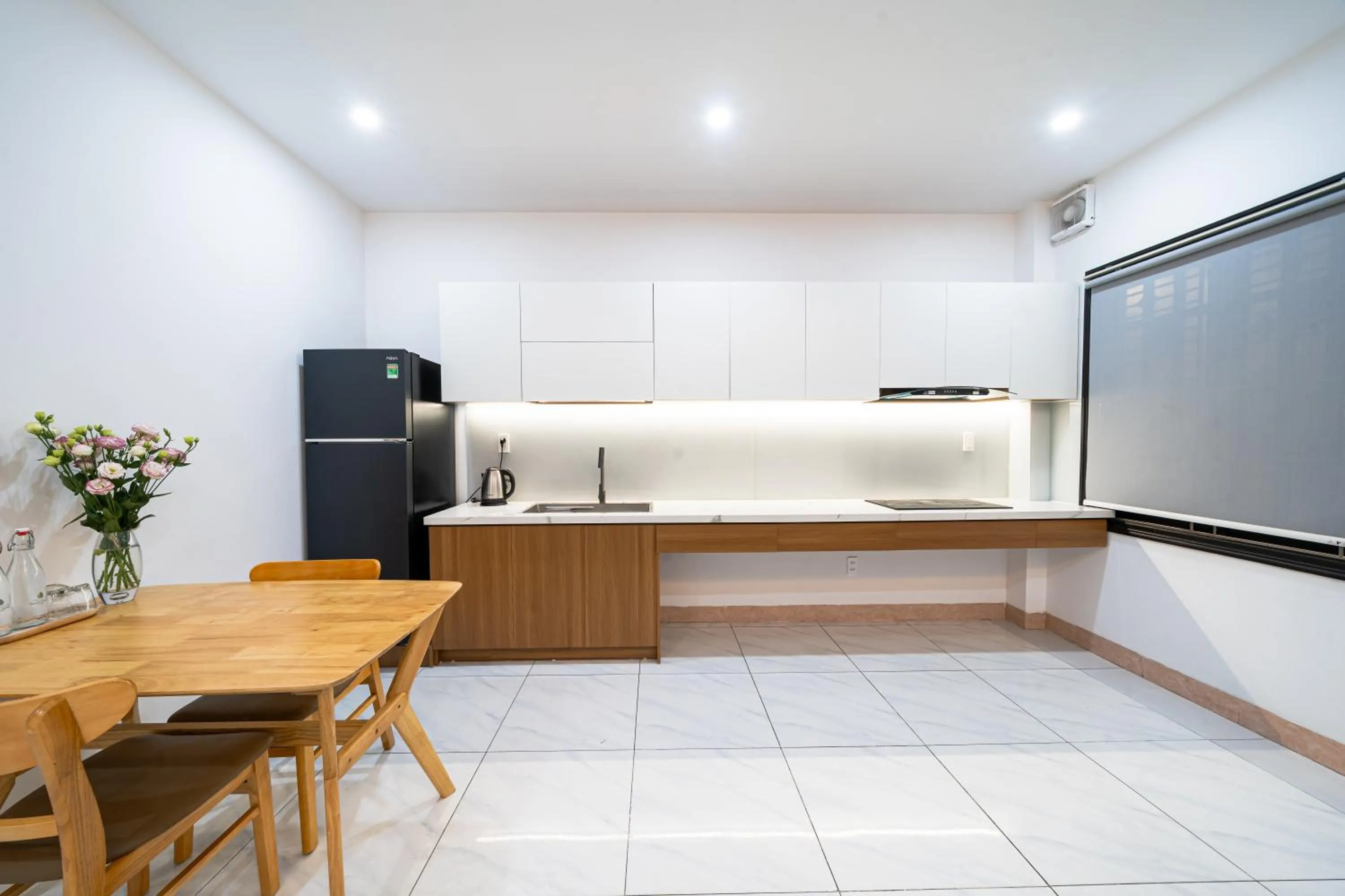 Dining area in Mint Airport Hotel by Haviland - Self Checkin