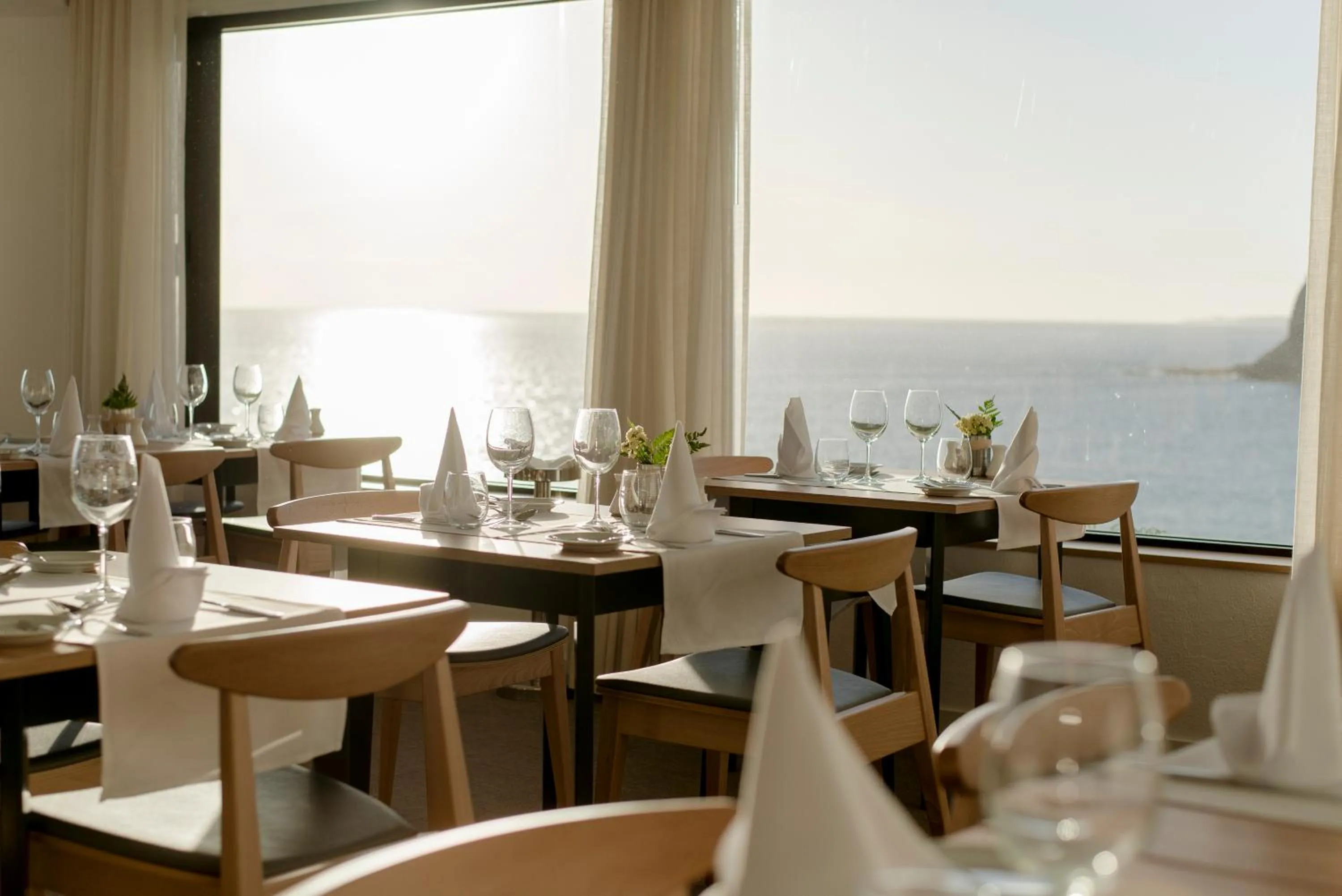 Restaurant/places to eat in Caloura Hotel Resort